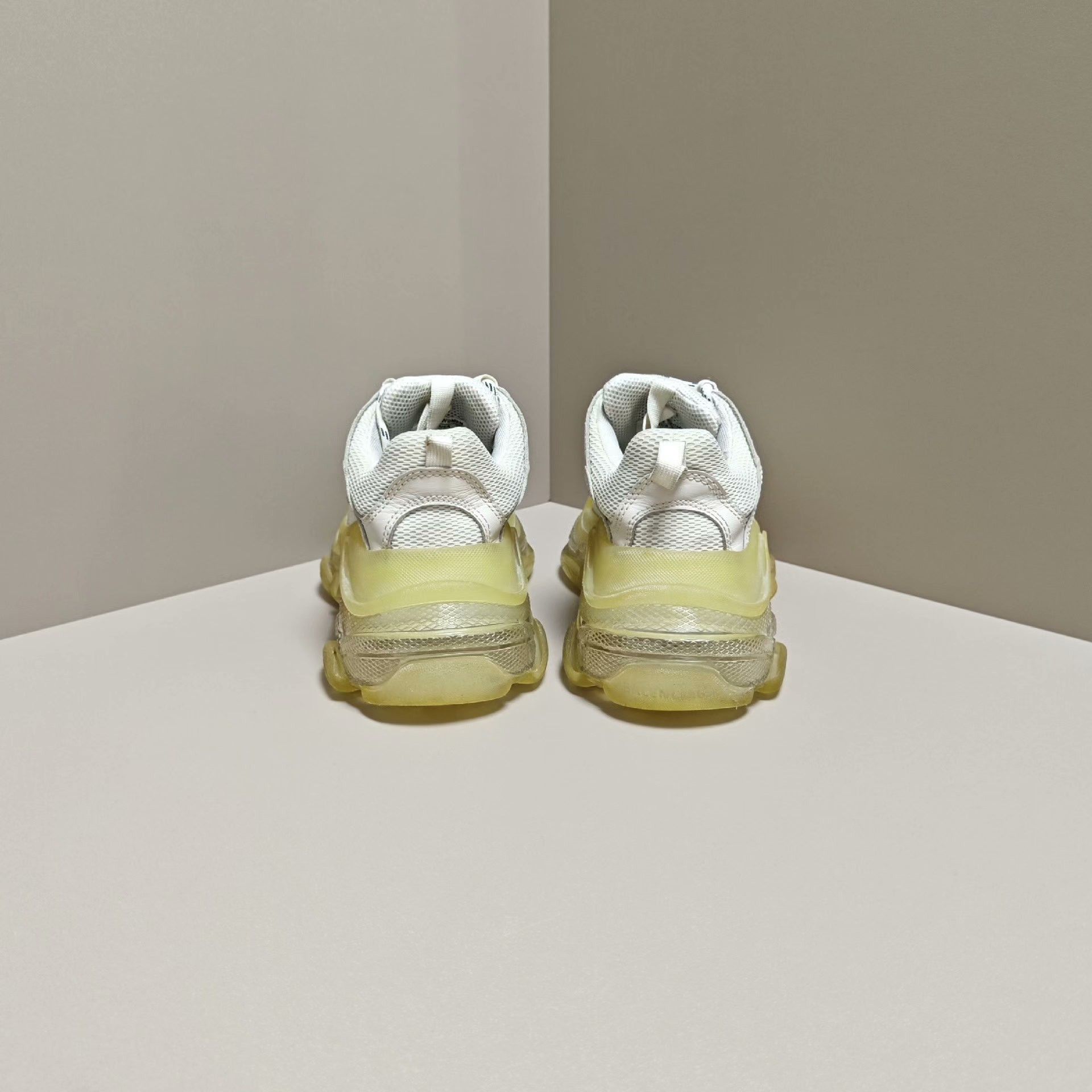 Balenciaga Balenciaga Lowtop Sneakers us_7 Women Size US 7 / IT 37 - 3 Thumbnail