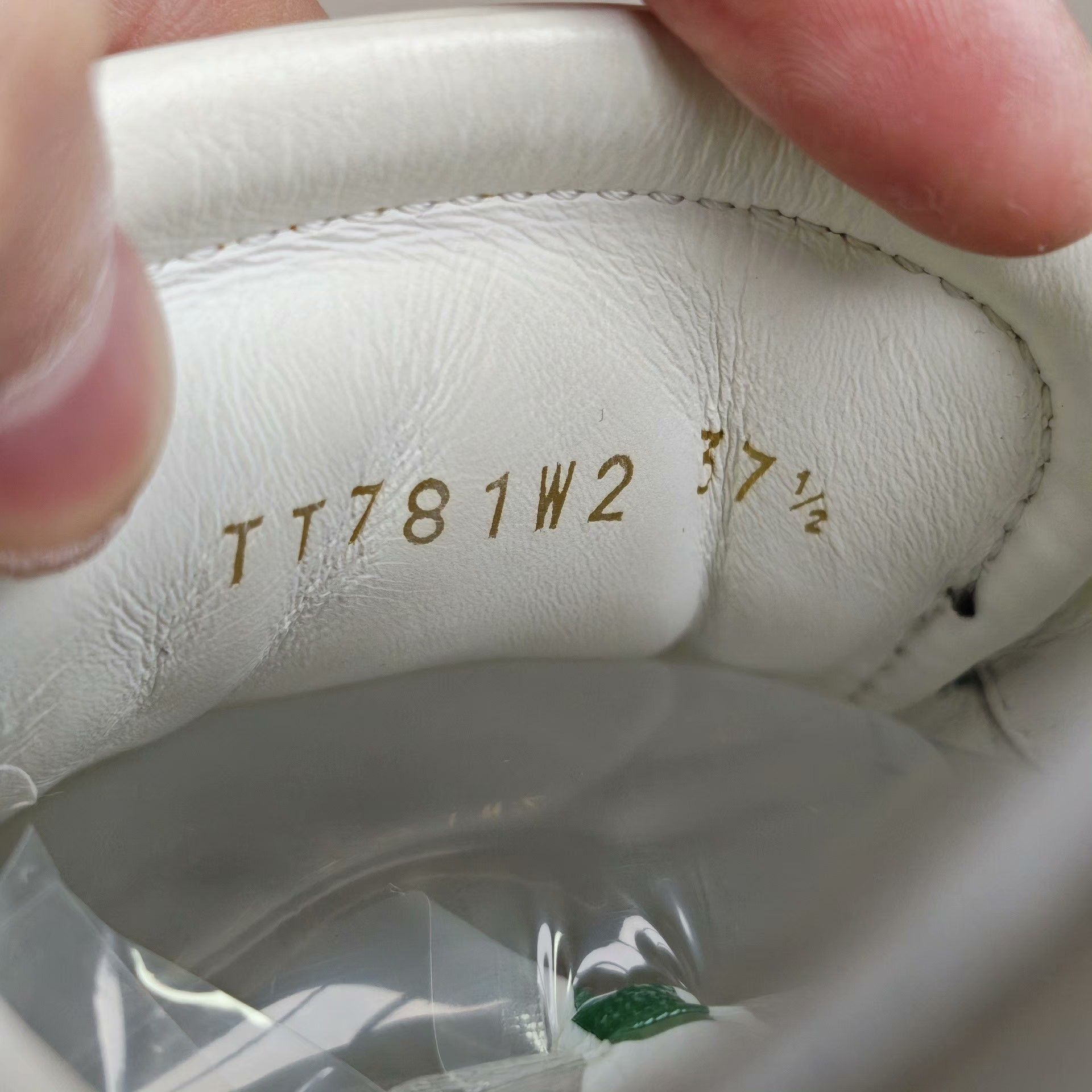 Valentino Valentino Lowtop Sneakers us_7 Women Size US 7 / IT 37 - 6 Thumbnail