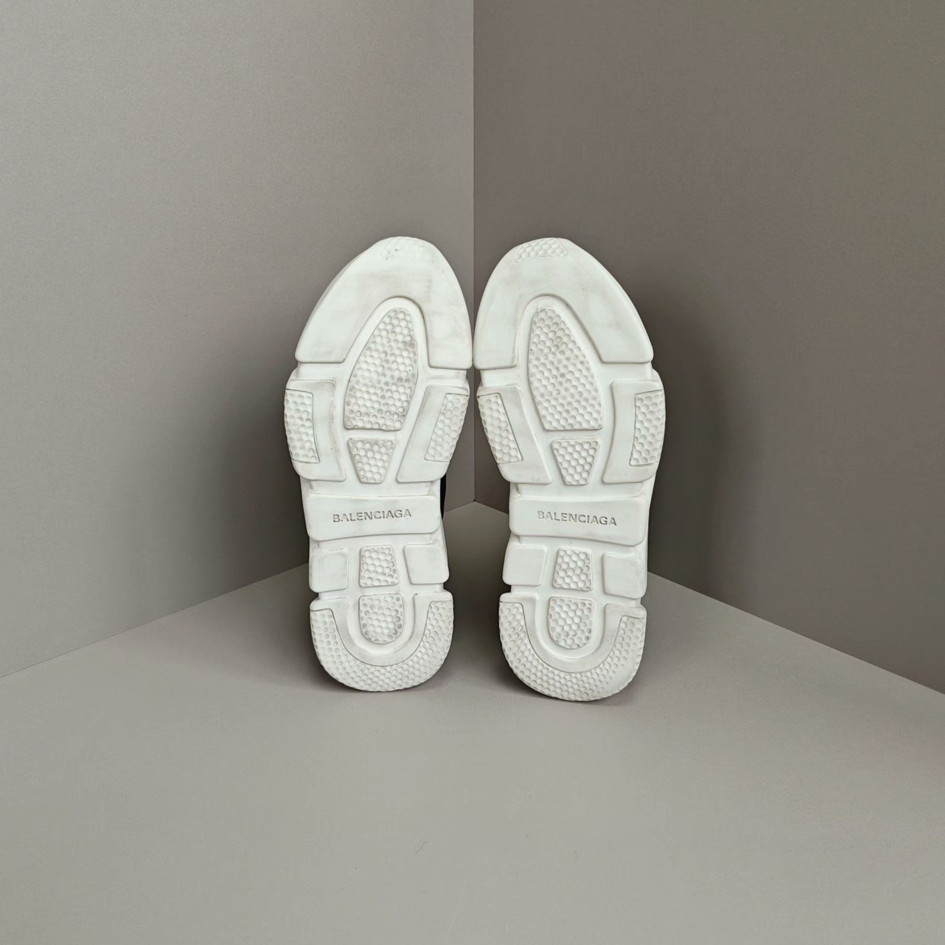 Balenciaga Balenciaga Hitop Sneakers us_7 Women Size US 7 / IT 37 - 5 Thumbnail