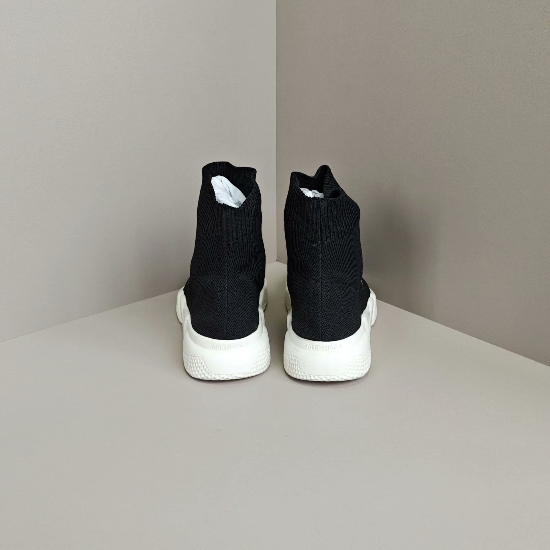 Balenciaga Balenciaga Hitop Sneakers us_7 Women Size US 7 / IT 37 - 3 Thumbnail