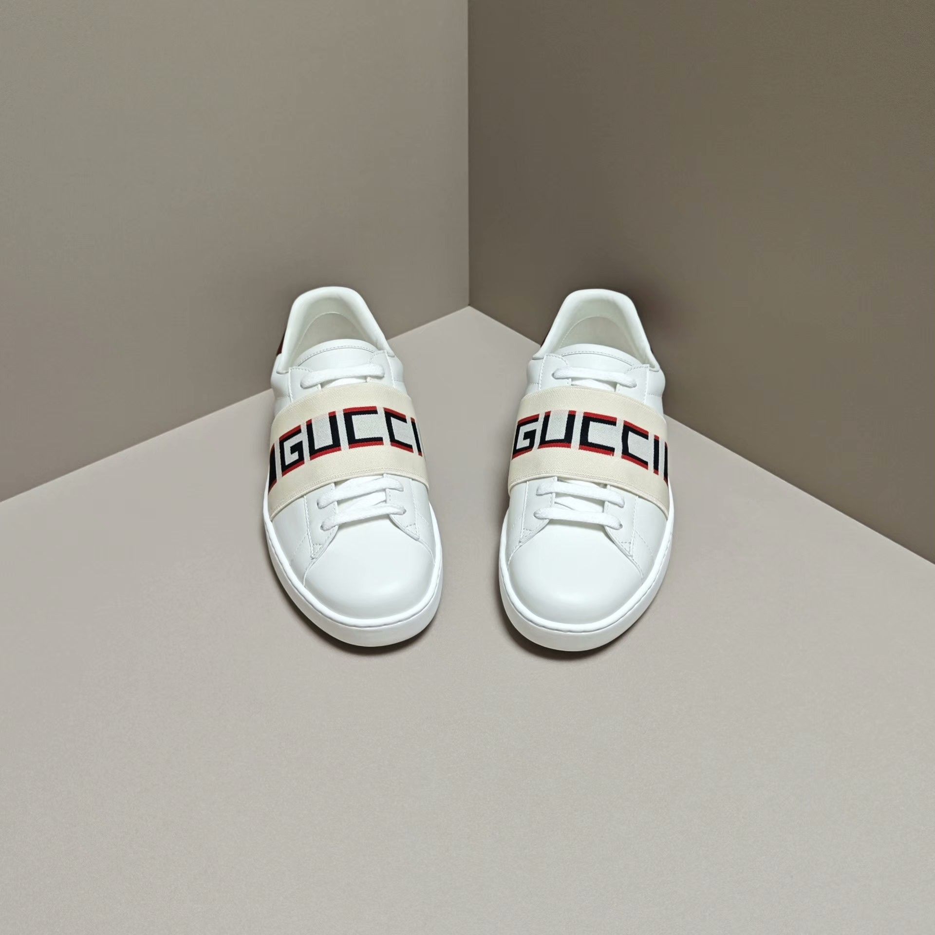 Gucci Gucci Lowtop Sneakers 5.5 Men Size US 5.5 / EU 38 - 2 Thumbnail