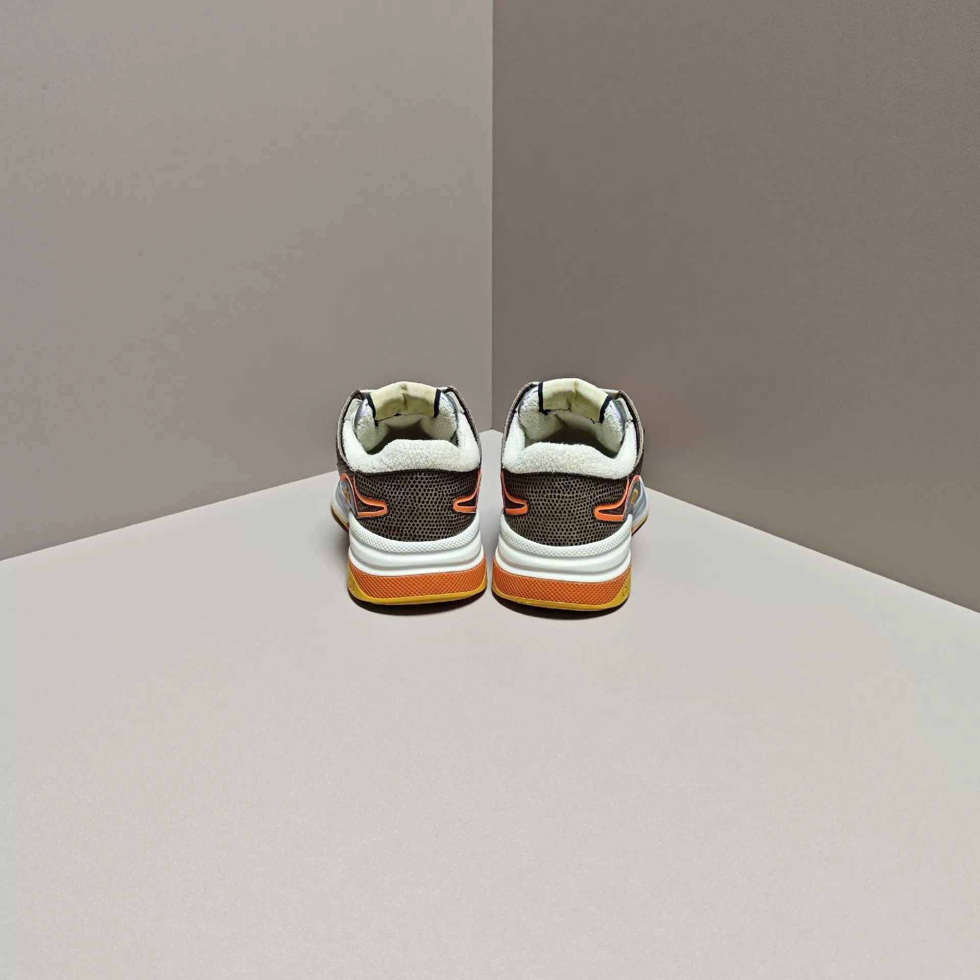 Gucci Gucci Casual Lowtop Sneakers us_5 Women Size US 5 / IT 35 - 3 Thumbnail