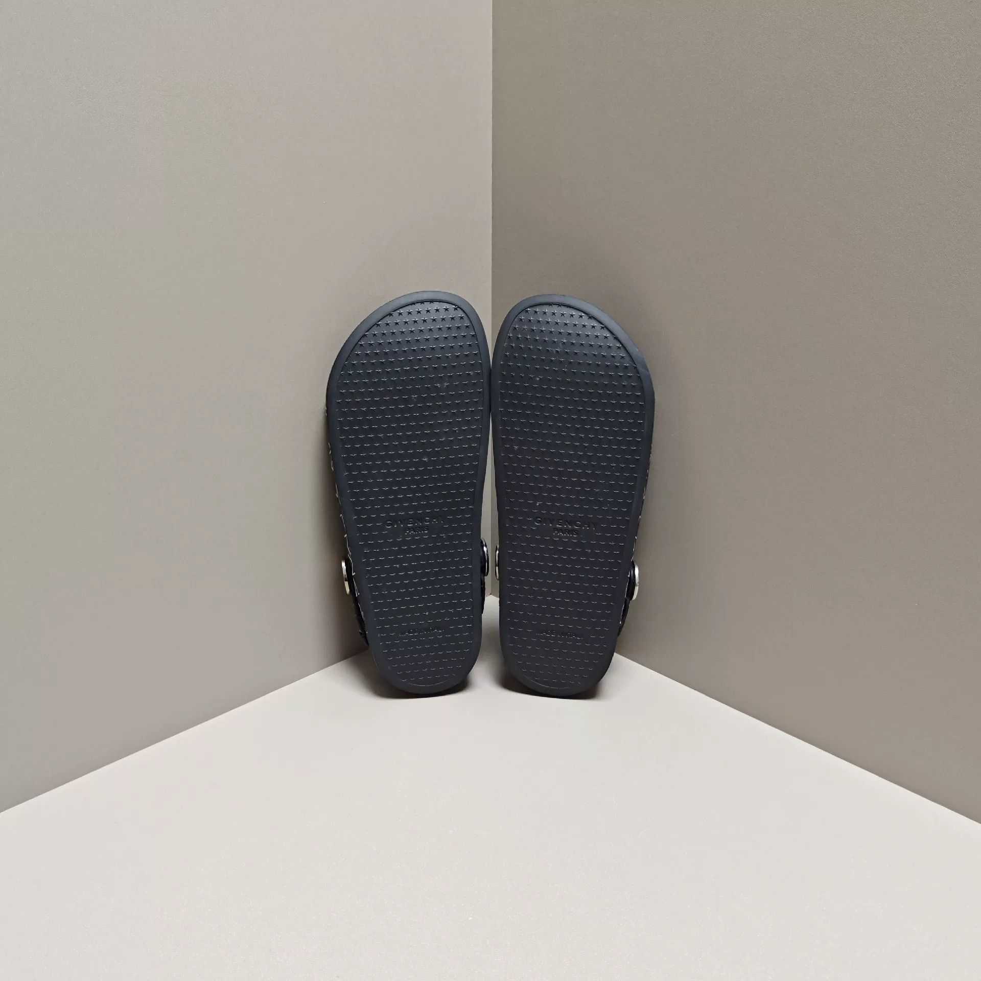 Givenchy Givenchy Sandals 7 Men Size US 7 / EU 40 - 5 Thumbnail
