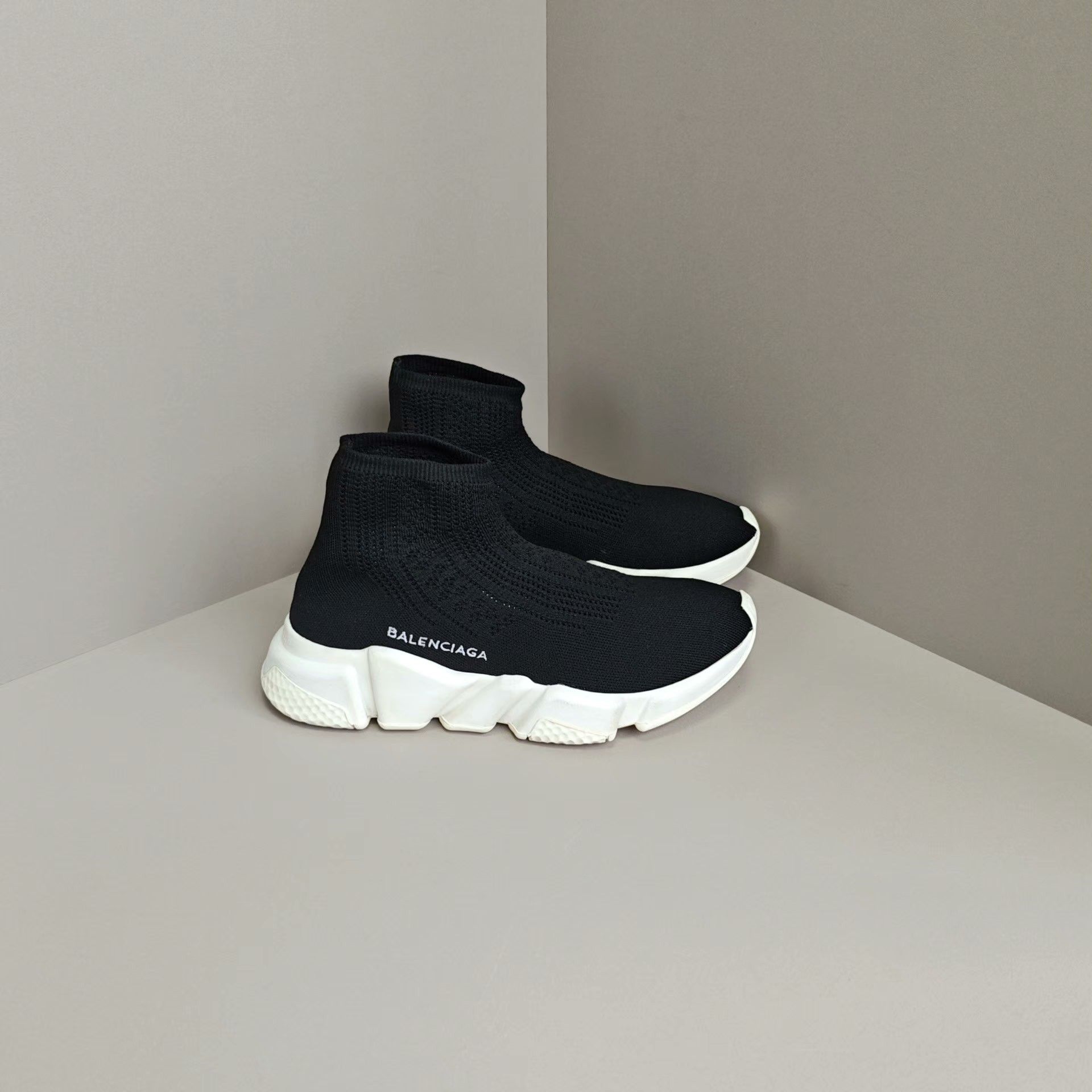 Balenciaga Balenciaga Hitop Sneakers us_6 Women Size US 6 / IT 36 - 4 Thumbnail