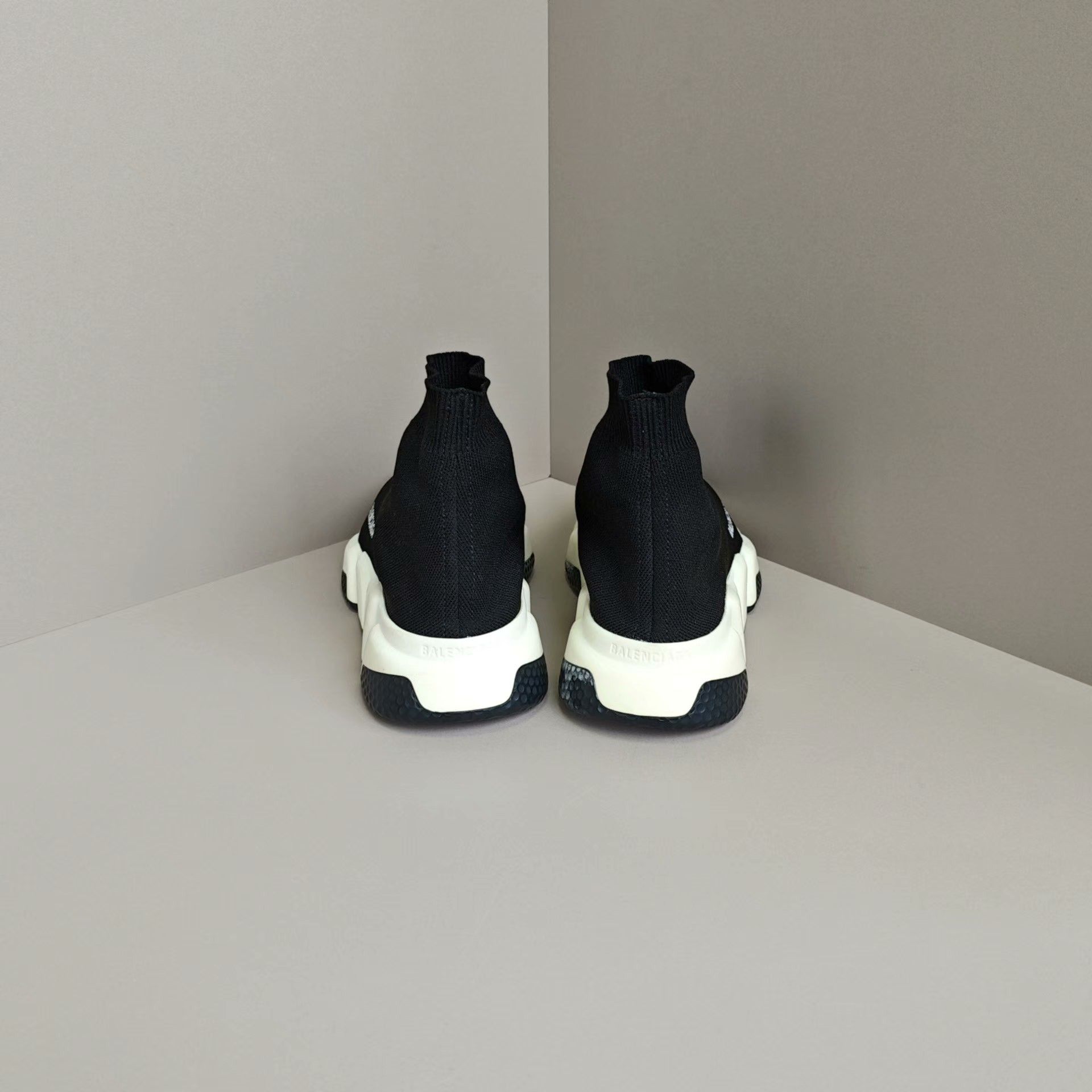 Balenciaga Balenciaga Hitop Sneakers us_6 Women Size US 6 / IT 36 - 3 Thumbnail