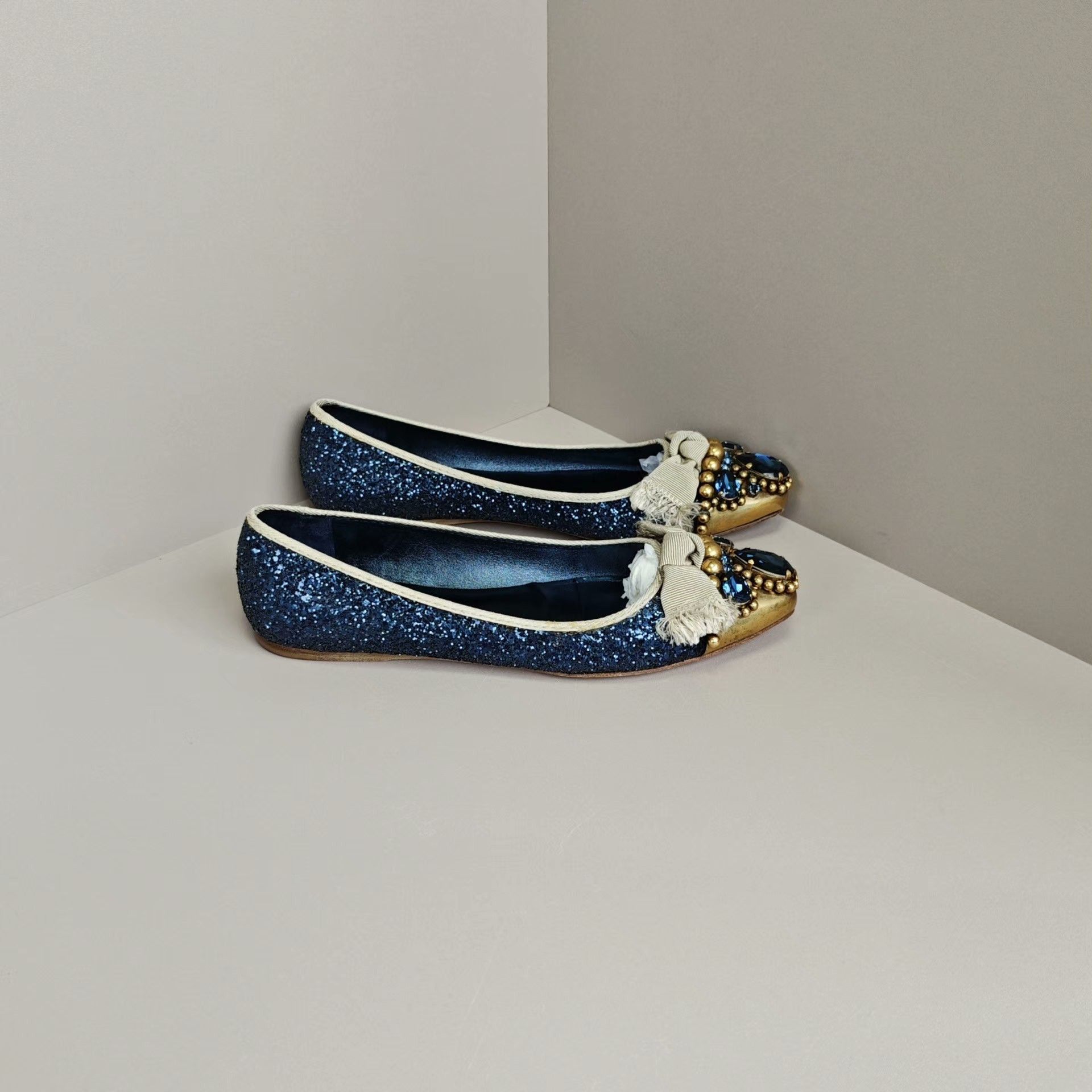 Miu Miu Miu Miu Casual Lowtop Sneakers us_6 Women Size US 6 / IT 36 - 4 Thumbnail