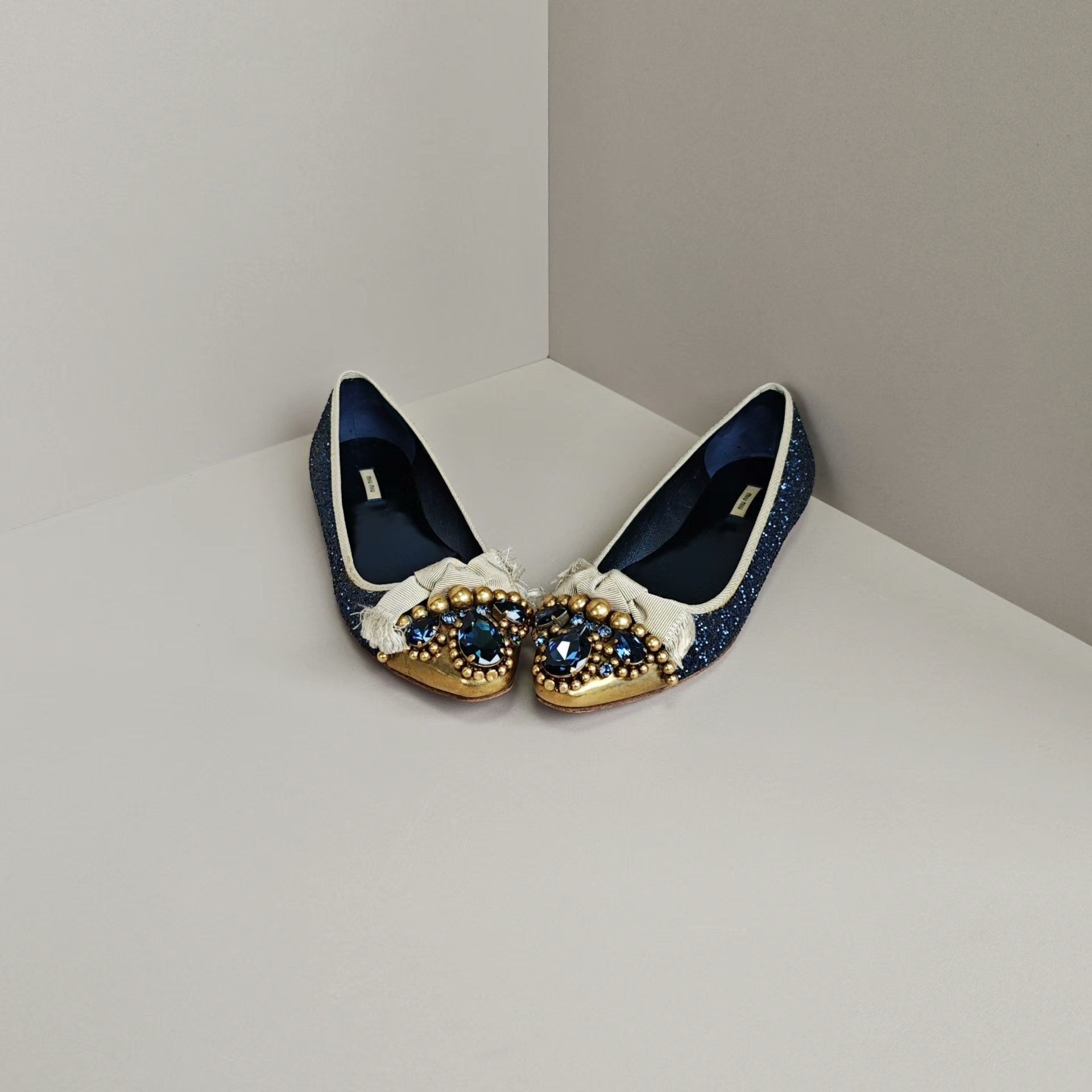 Miu Miu Miu Miu Casual Lowtop Sneakers us_6 Women Size US 6 / IT 36 - 2 Thumbnail