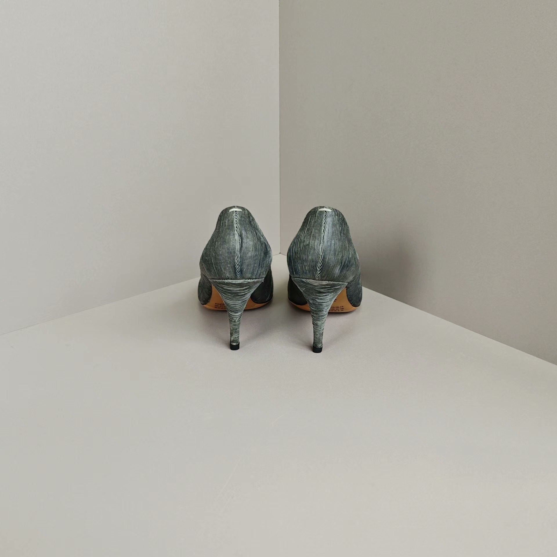 Maison Margiela Maison Margiela Lowtop Sneakers us_8 Women Size US 8 / IT 38 - 3 Thumbnail