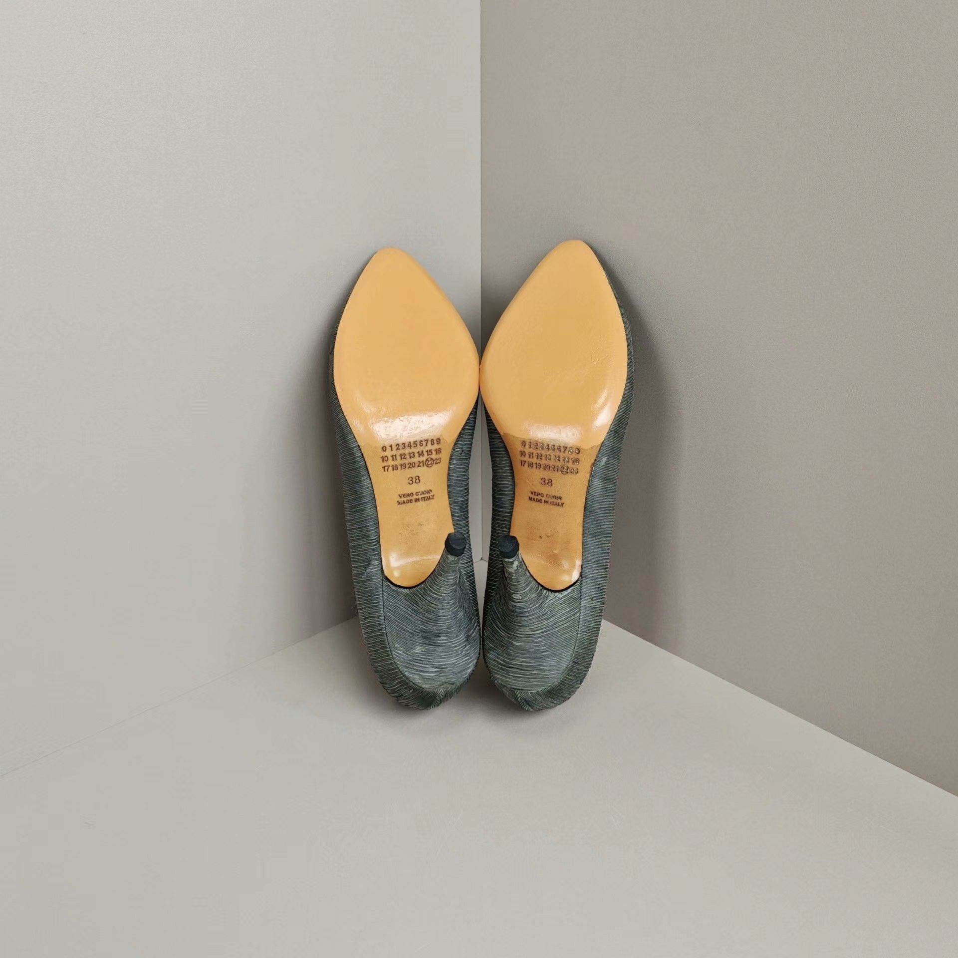 Maison Margiela Maison Margiela Lowtop Sneakers us_8 Women Size US 8 / IT 38 - 5 Thumbnail