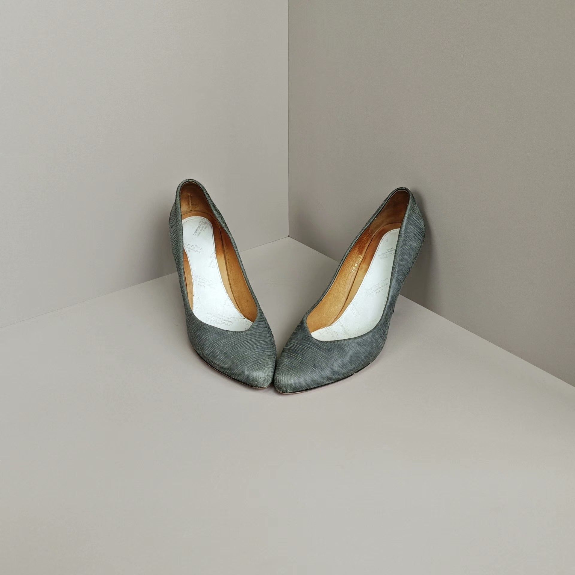Maison Margiela Maison Margiela Lowtop Sneakers us_8 Women Size US 8 / IT 38 - 2 Thumbnail