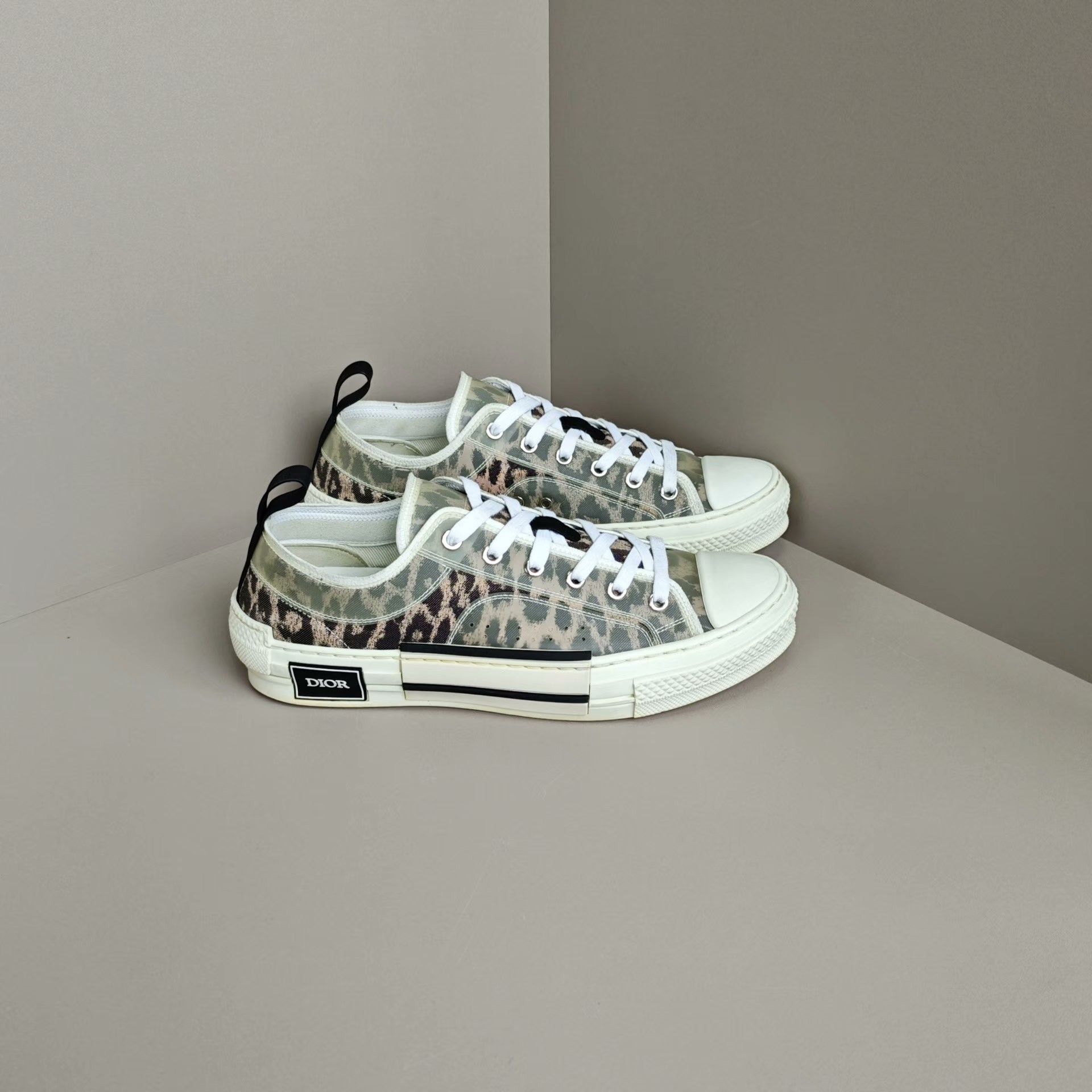 Dior Dior Animal Print Brown Lowtop Sneakers 7 Men Size US 7 / EU 40 - 4 Thumbnail