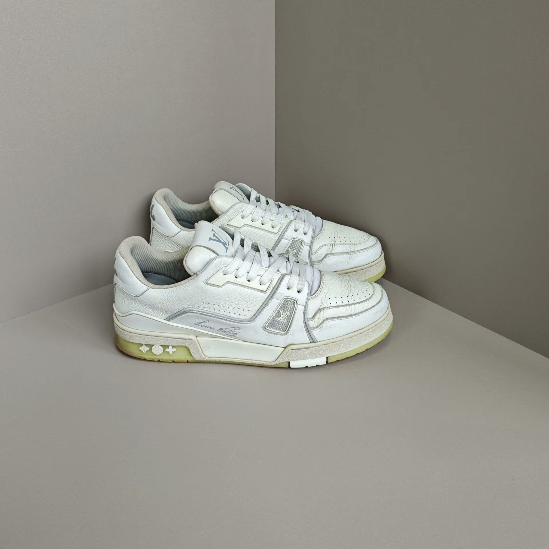 Louis Vuitton Louis Vuitton Training Lowtop Sneakers 8 Men Size US 8 / EU 41 - 4 Thumbnail