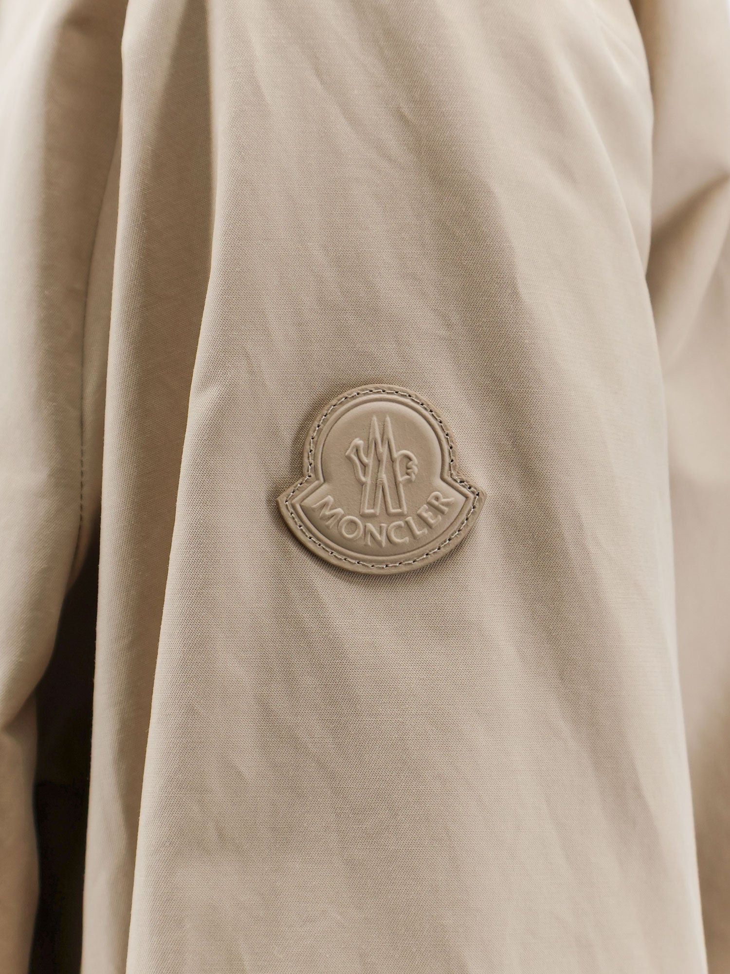 Moncler Gruissan Jacket With Gathered Profile Size M / US 6-8 / IT 42-44 - 3 Thumbnail