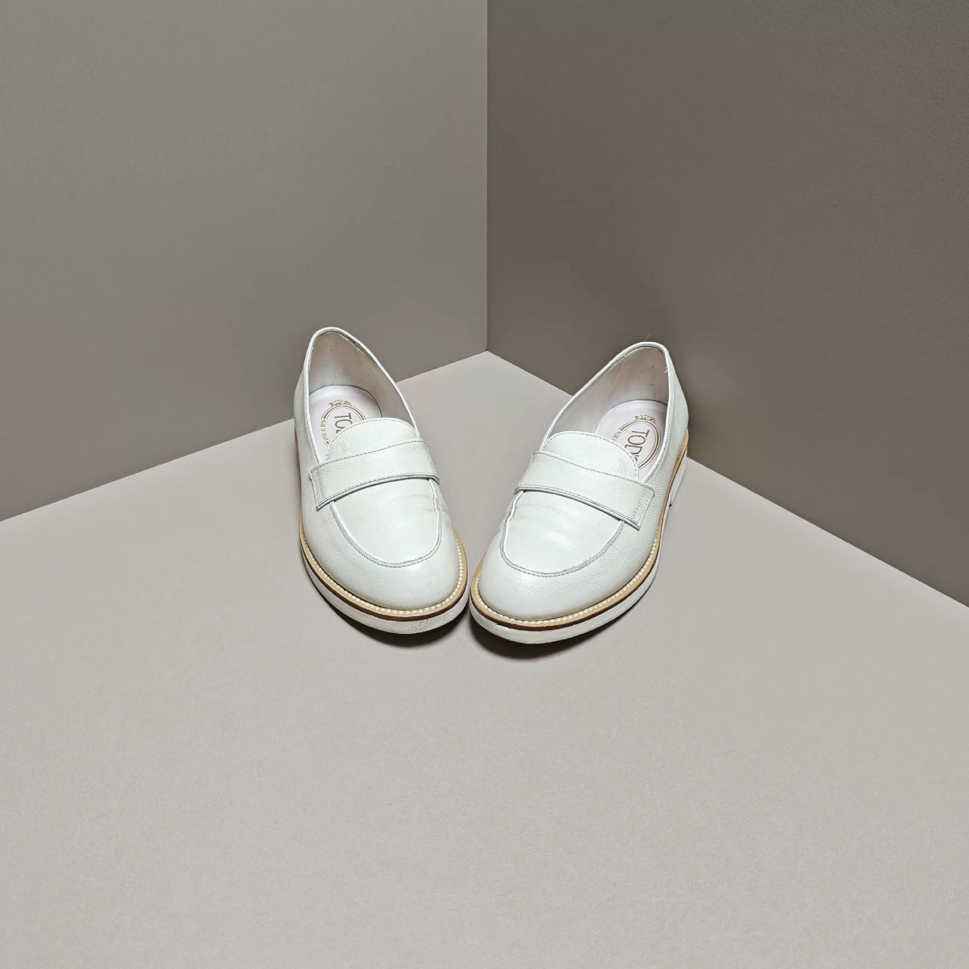 Tod's Tod's Casual Lowtop Sneakers it_34-5 Women Size US 4.5 / IT 34.5 - 2 Thumbnail