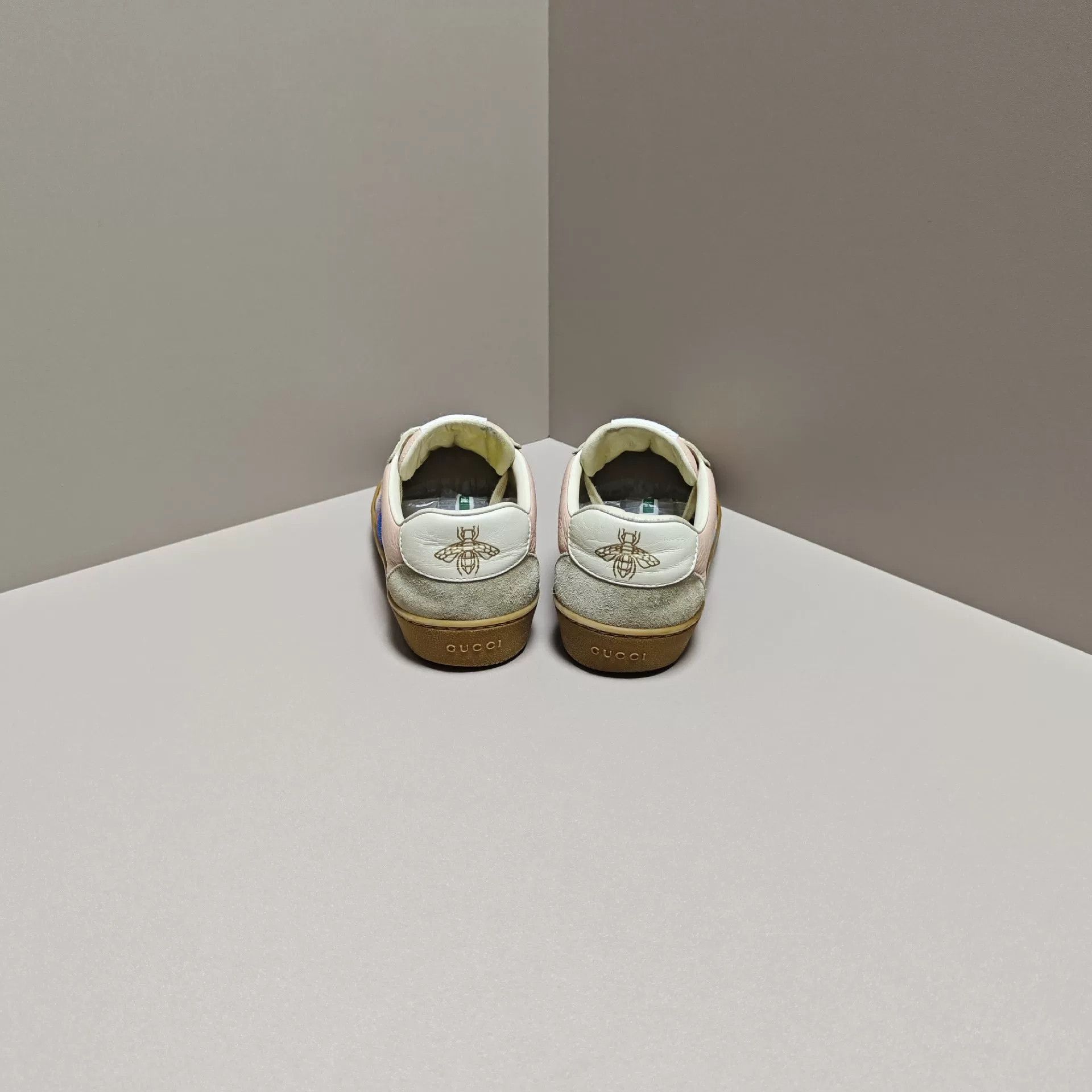 Gucci Gucci Lowtop Sneakers us_6 Women Size US 6 / IT 36 - 3 Thumbnail