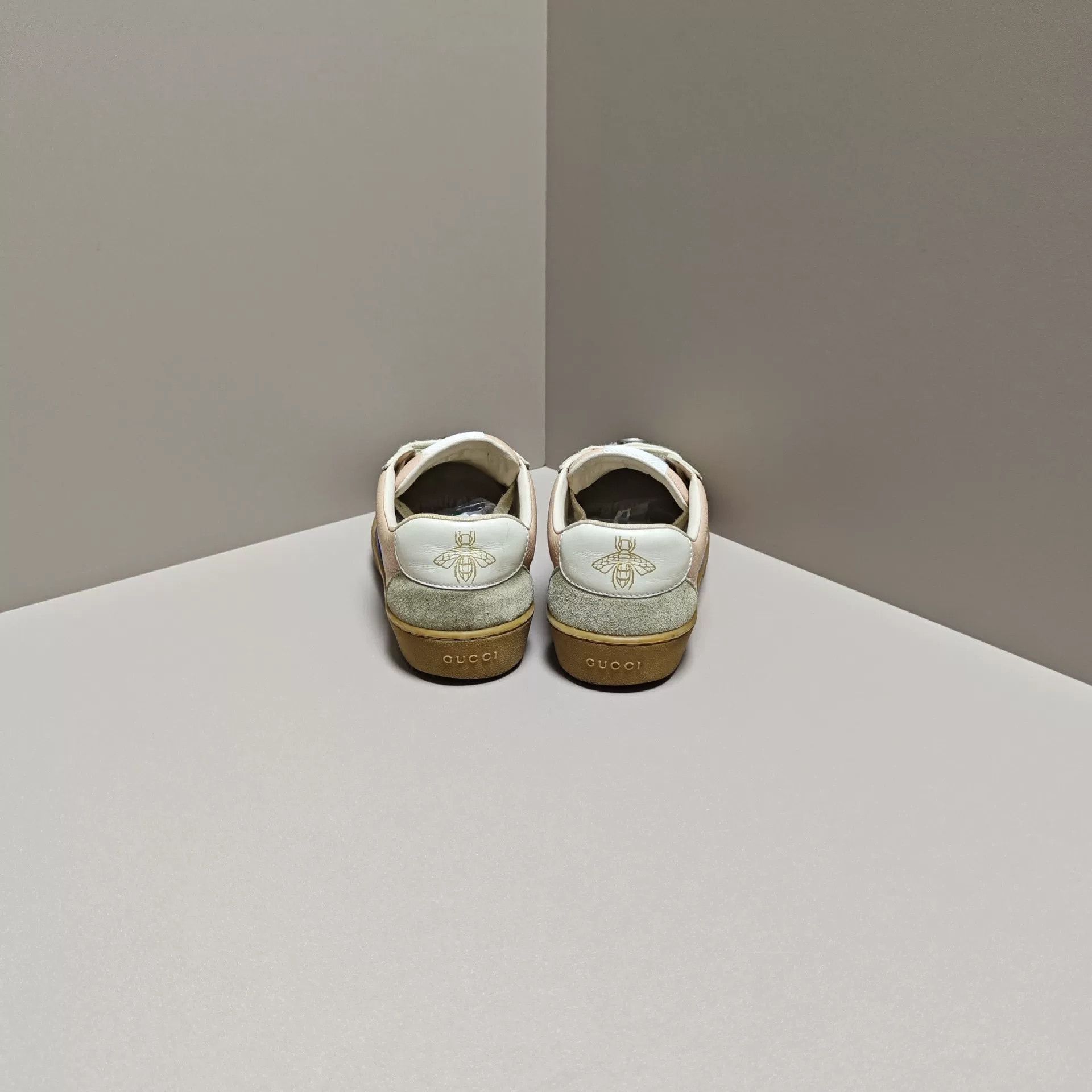 Gucci Gucci Lowtop Sneakers us_6 Women Size US 6 / IT 36 - 3 Thumbnail