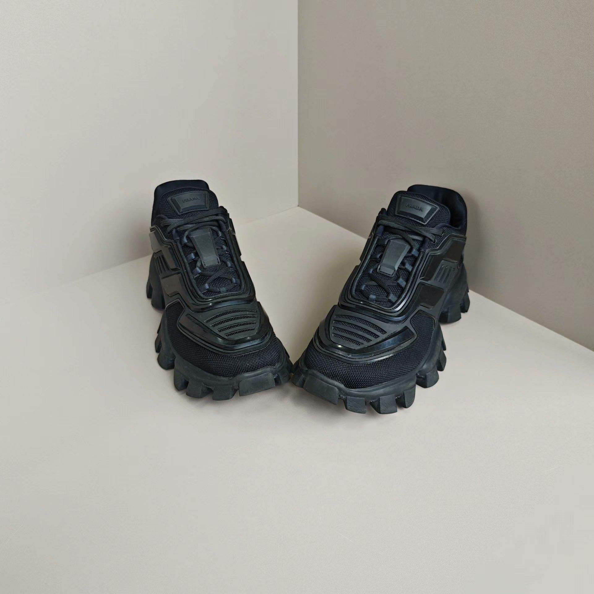 Prada Prada Lowtop Sneakers 10 Men Size US 10 / EU 43 - 2 Thumbnail