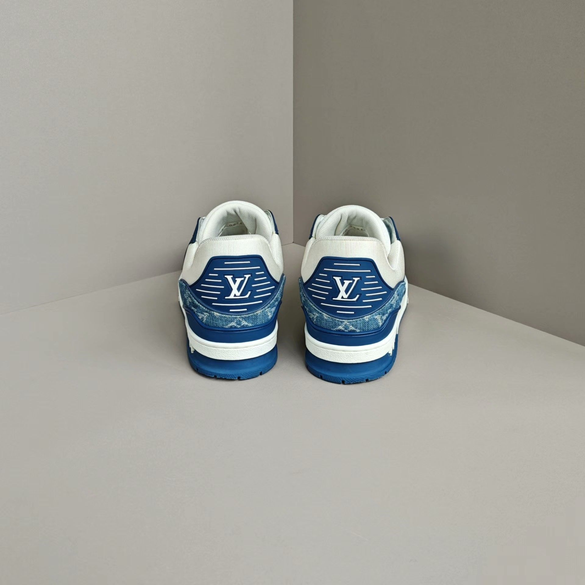 Louis Vuitton Louis Vuitton Training Denim Blue Lowtop Sneakers 11 Men Size US 11 / EU 44 - 3 Thumbnail
