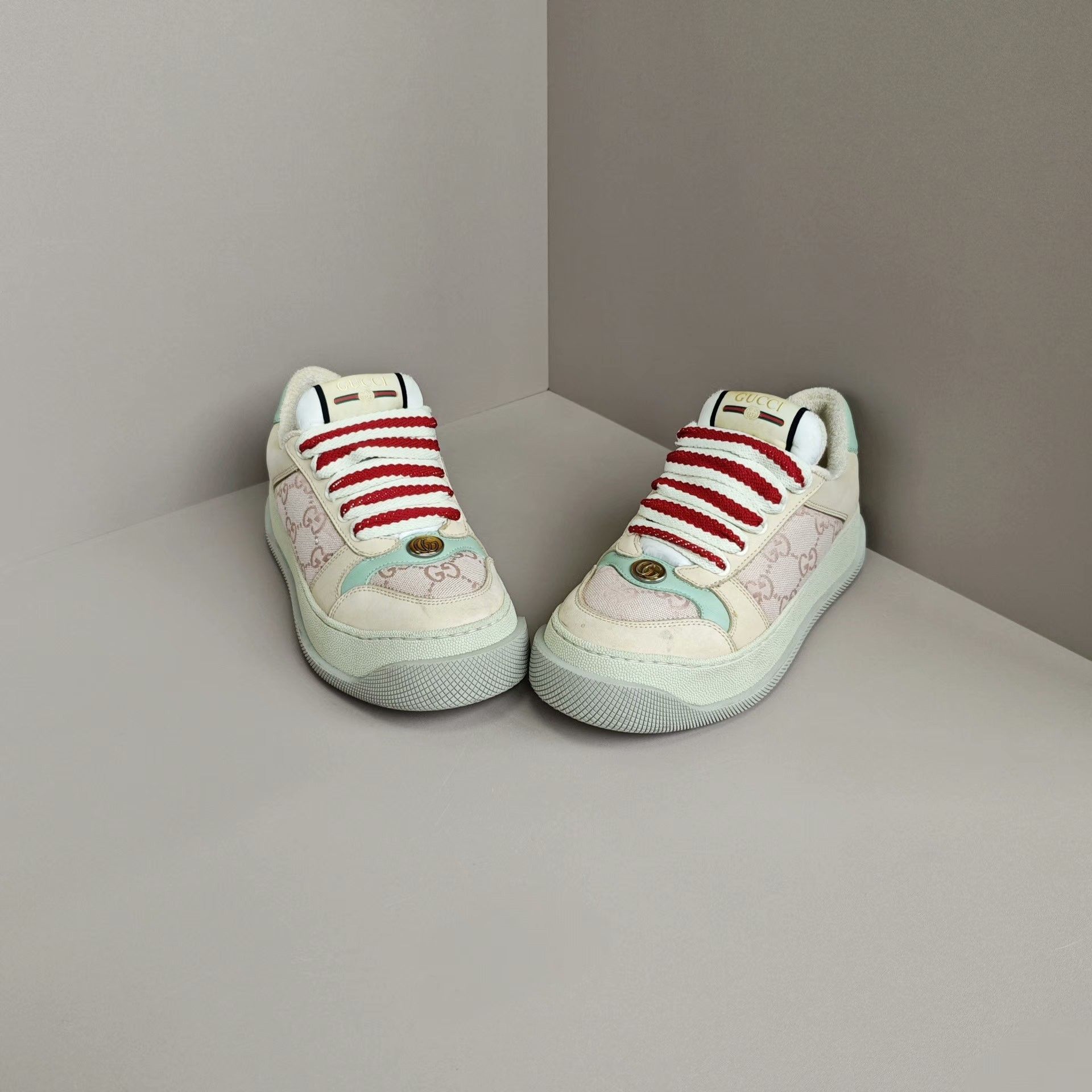 Gucci Gucci Lowtop Sneakers us_5 Women Size US 5 / IT 35 - 2 Thumbnail