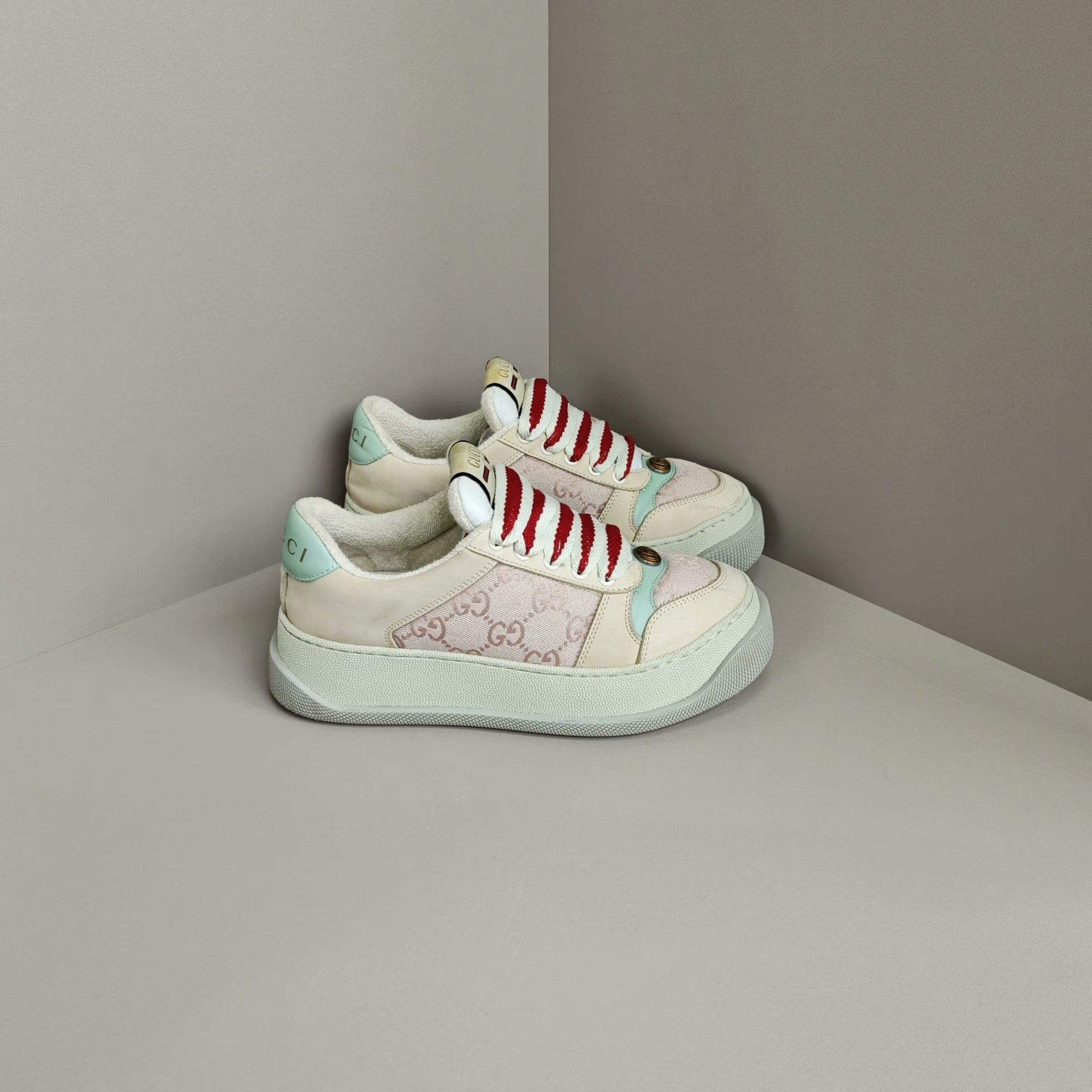 Gucci Gucci Lowtop Sneakers us_5 Women Size US 5 / IT 35 - 4 Thumbnail