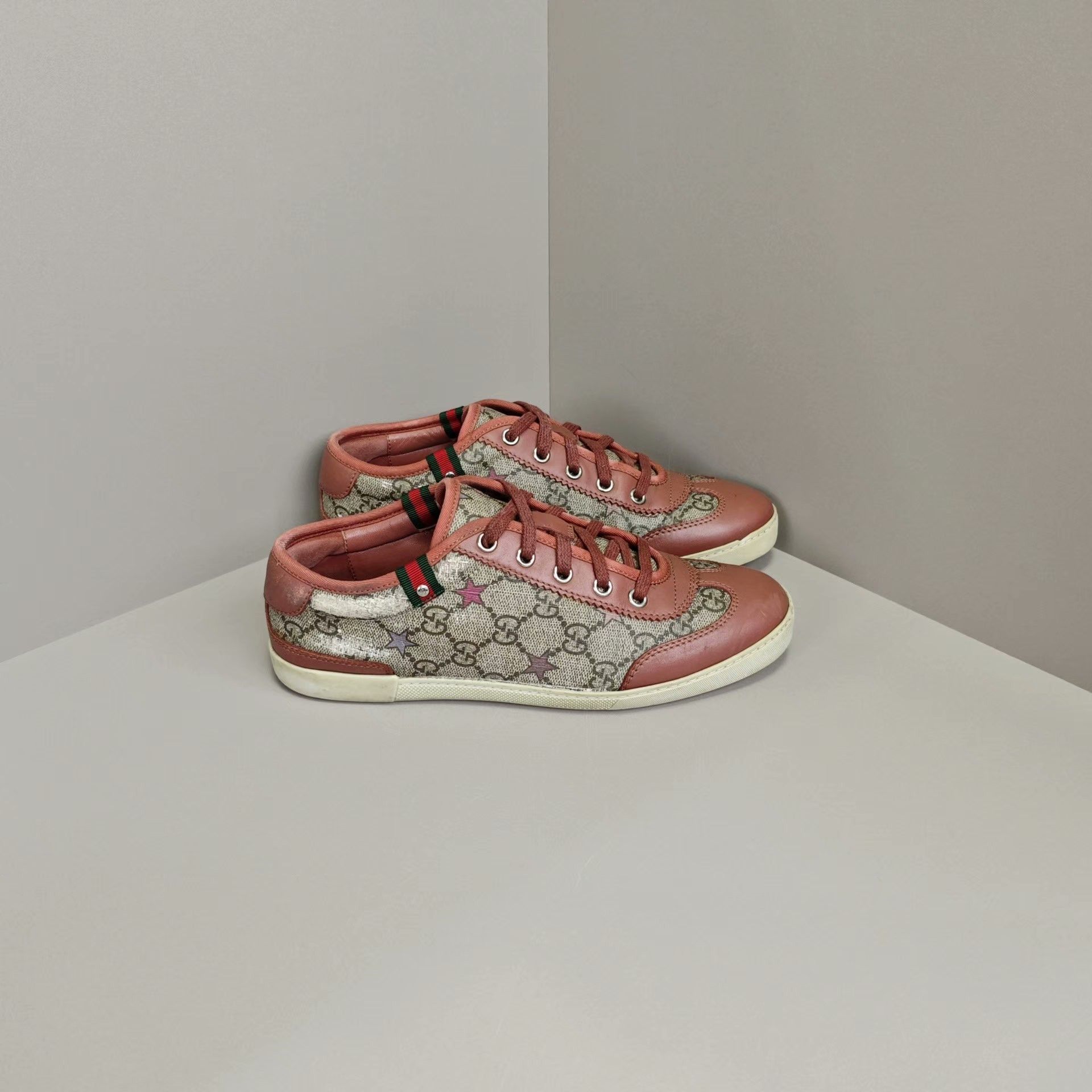 Gucci Gucci Lowtop Sneakers us_6 Women Size US 6 / IT 36 - 4 Thumbnail