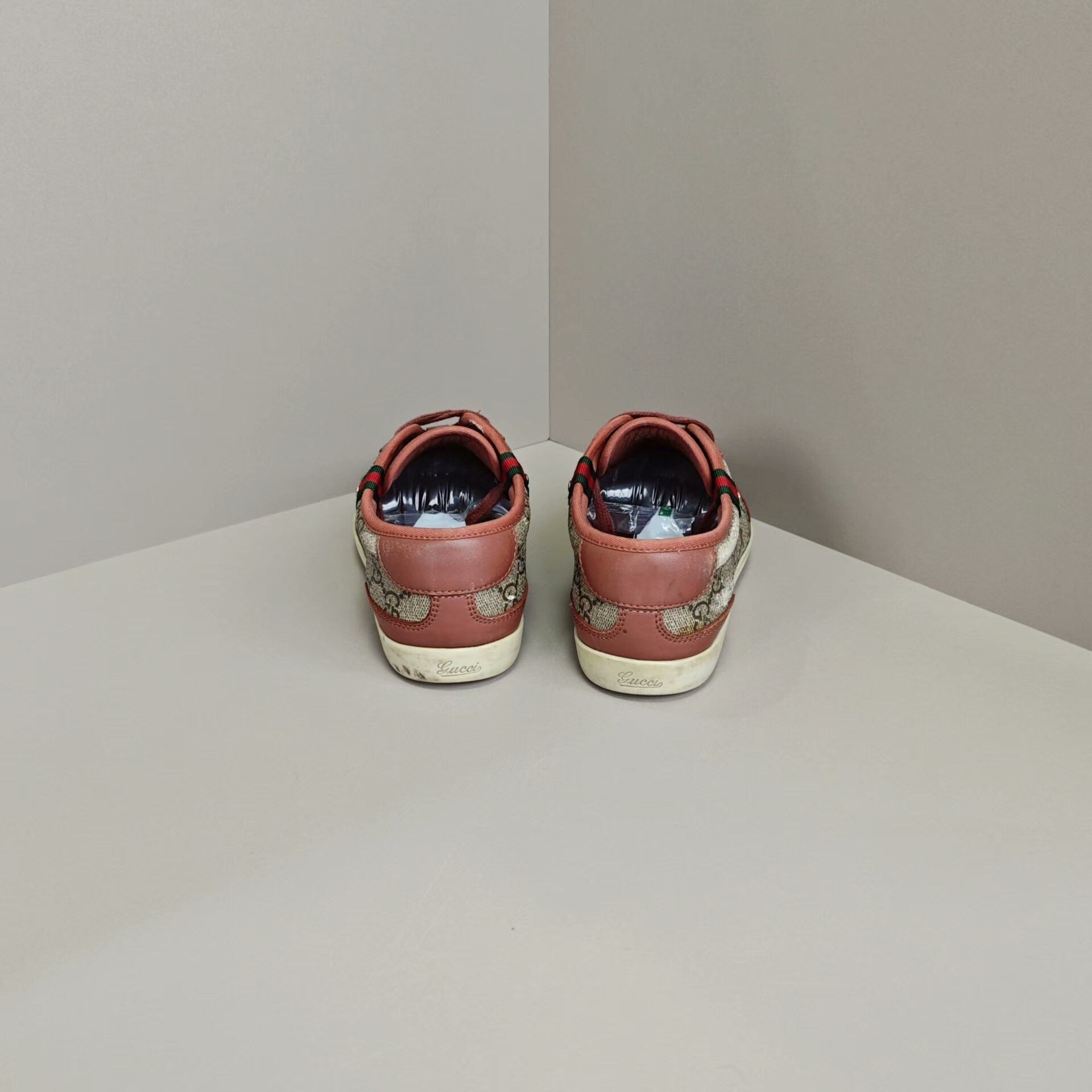 Gucci Gucci Lowtop Sneakers us_6 Women Size US 6 / IT 36 - 3 Thumbnail