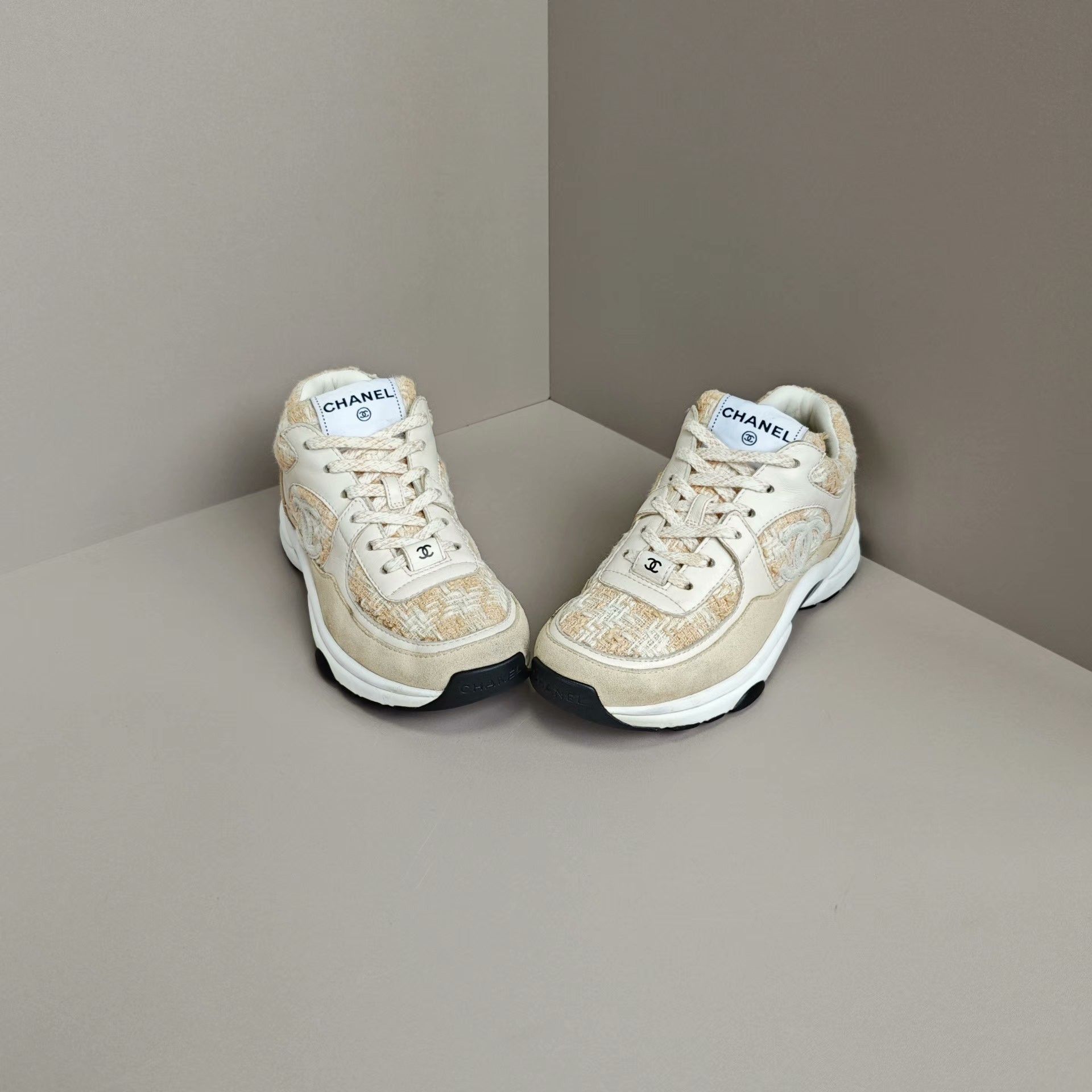 Chanel Chanel Casual Lowtop Sneakers us_5 Women Size US 5 / IT 35 - 2 Thumbnail