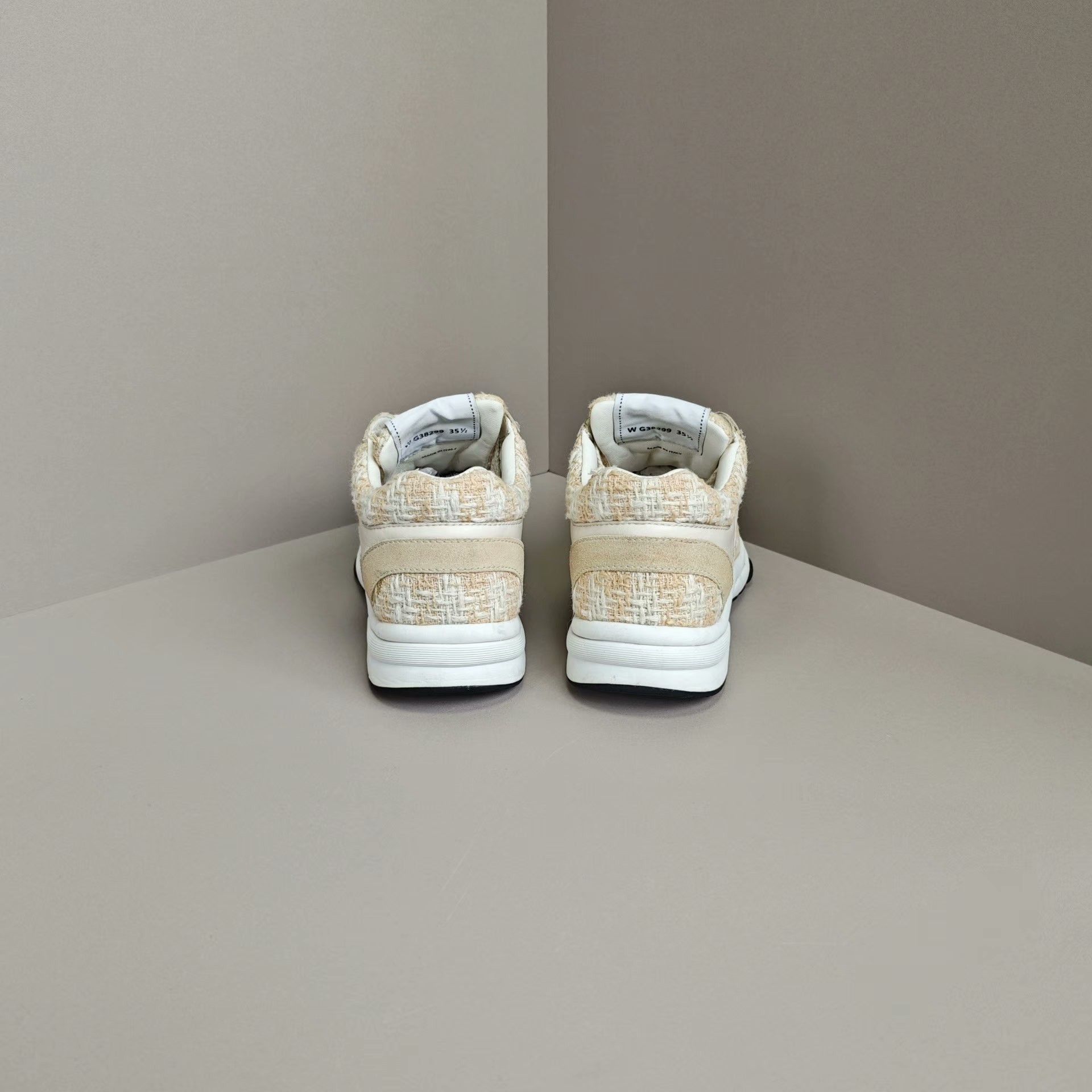 Chanel Chanel Casual Lowtop Sneakers us_5 Women Size US 5 / IT 35 - 3 Thumbnail