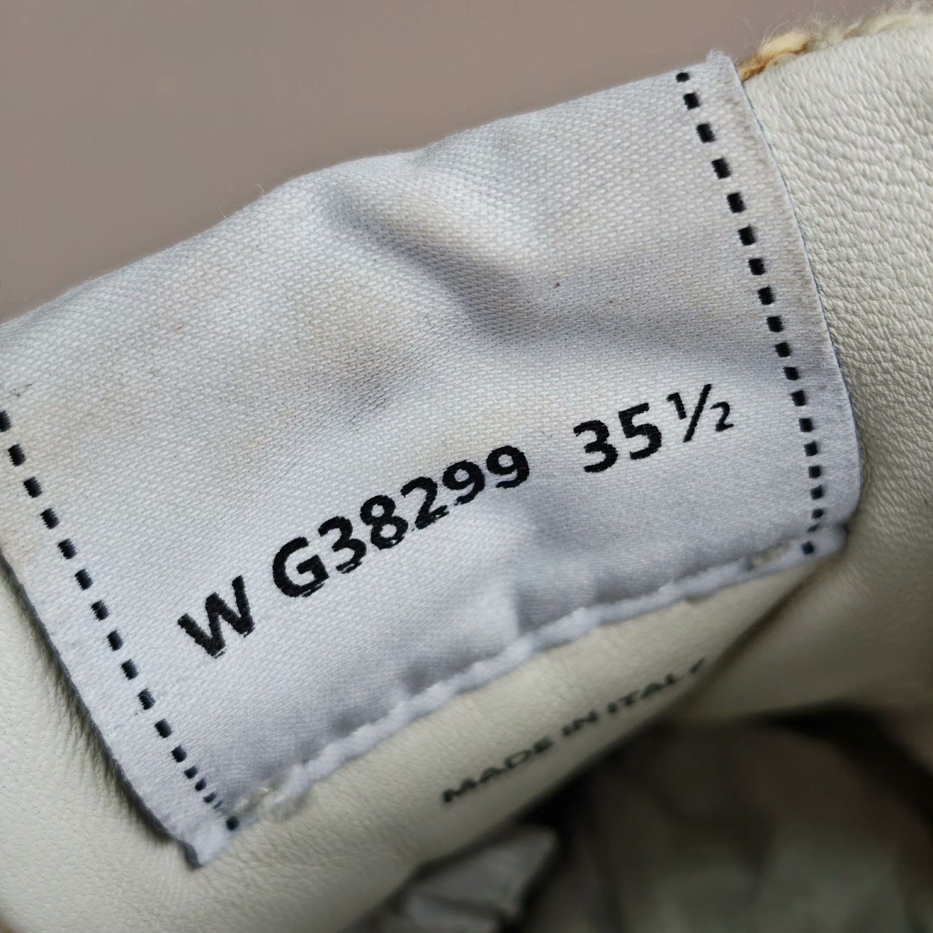 Chanel Chanel Casual Lowtop Sneakers us_5 Women Size US 5 / IT 35 - 6 Thumbnail