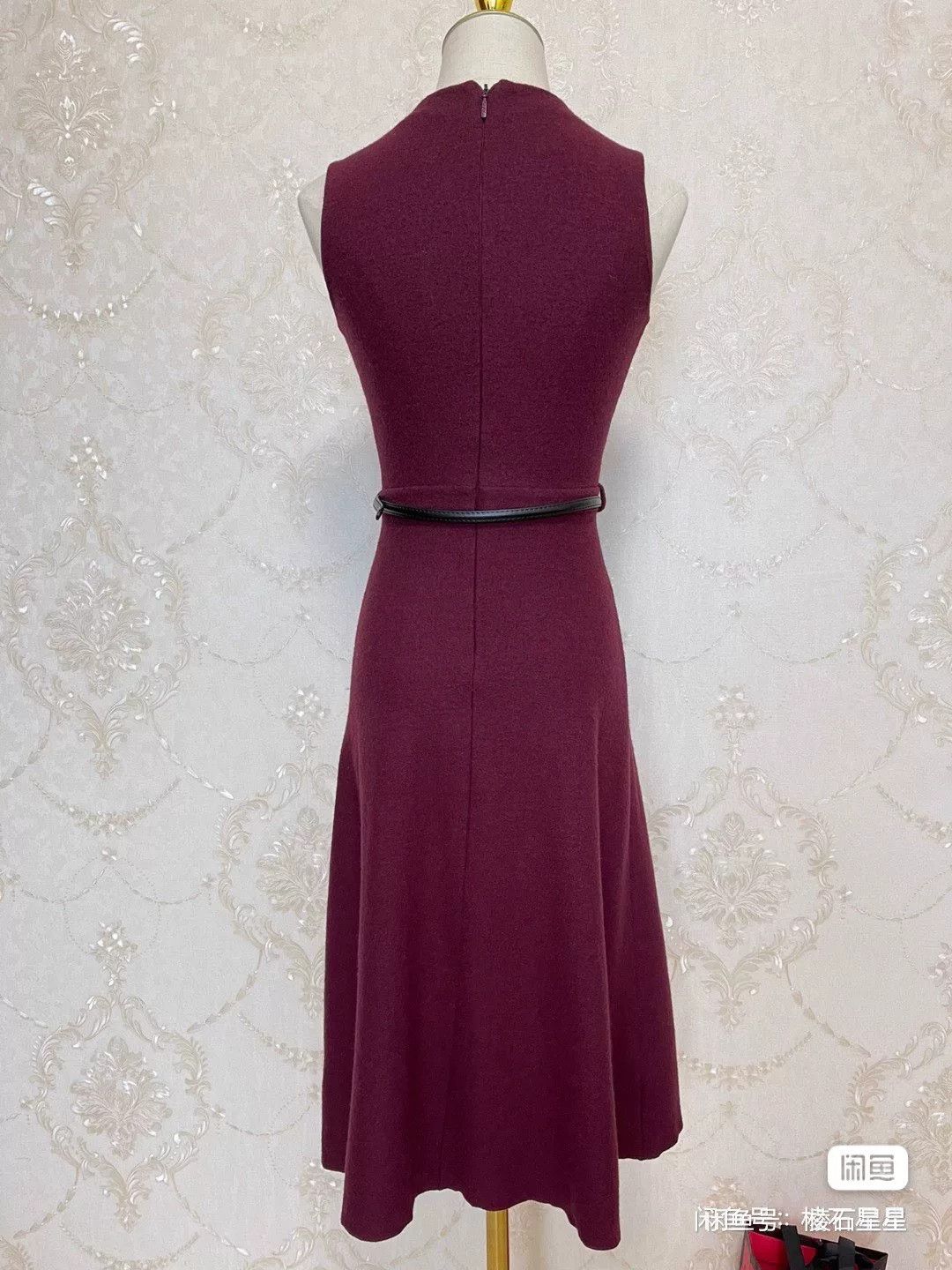 Gucci Gucci V-neck Off-shoulder Wool Dress Size M / US 6-8 / IT 42-44 - 9 Thumbnail