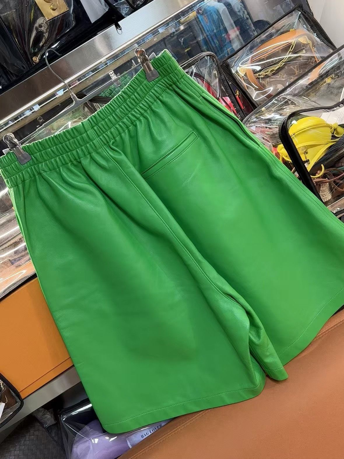 Bottega Veneta Bottega Veneta Men's Green Leather Shorts Size US 31 - 2 Thumbnail