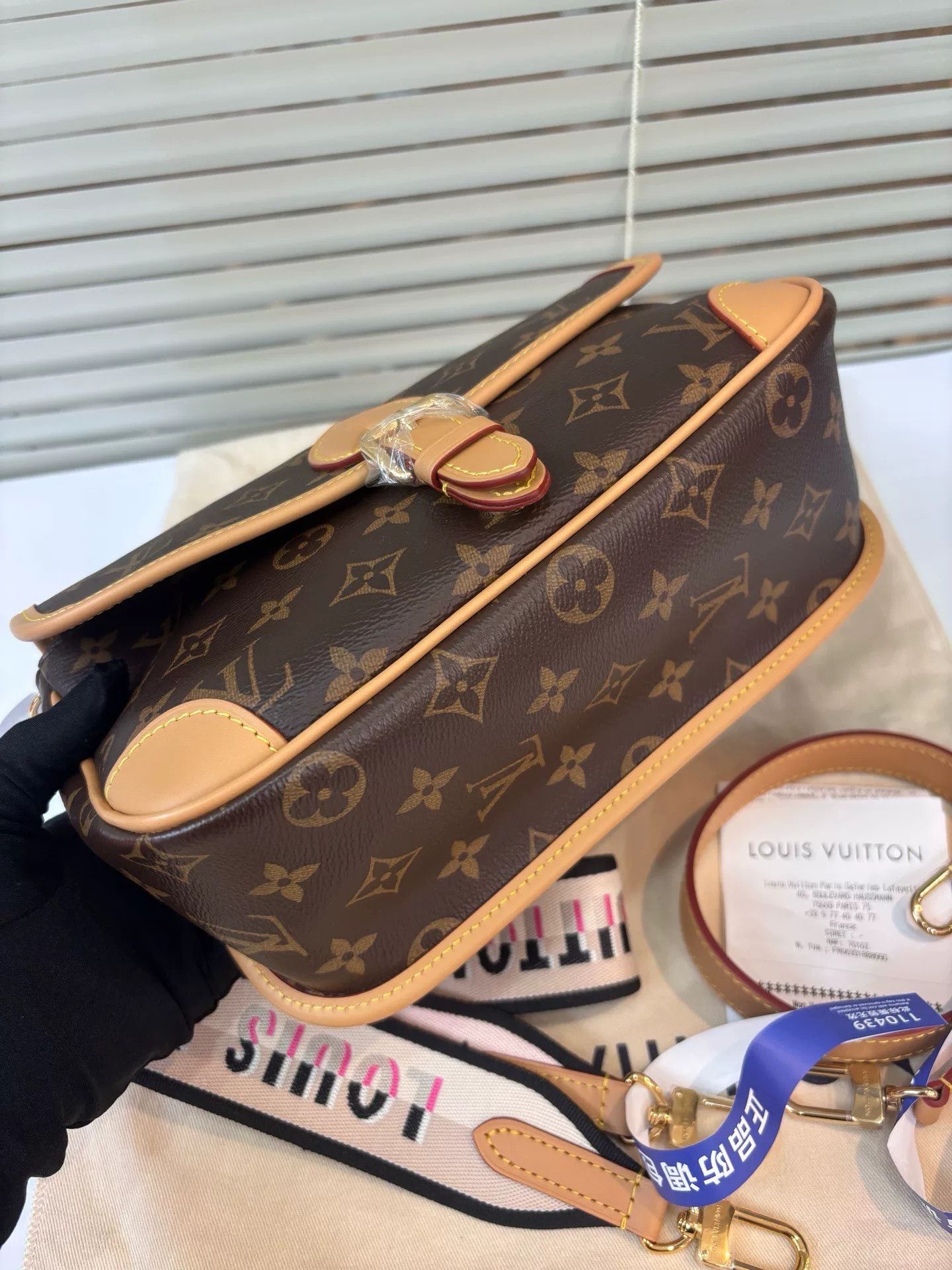 Louis Vuitton Louis Vuitton Diane Monogram Crossbody Bag Size ONE SIZE - 5 Thumbnail