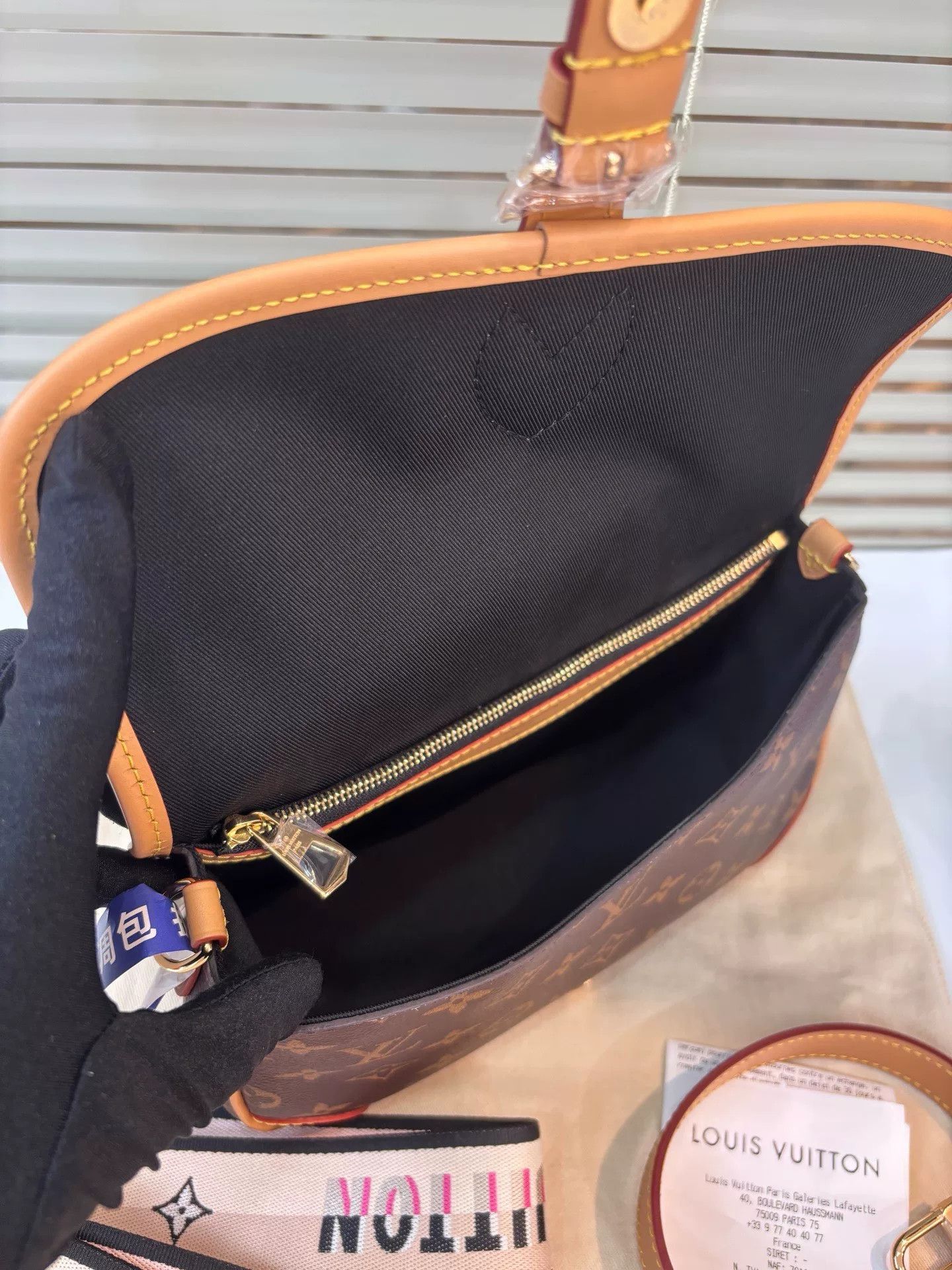 Louis Vuitton Louis Vuitton Diane Monogram Crossbody Bag Size ONE SIZE - 7 Thumbnail