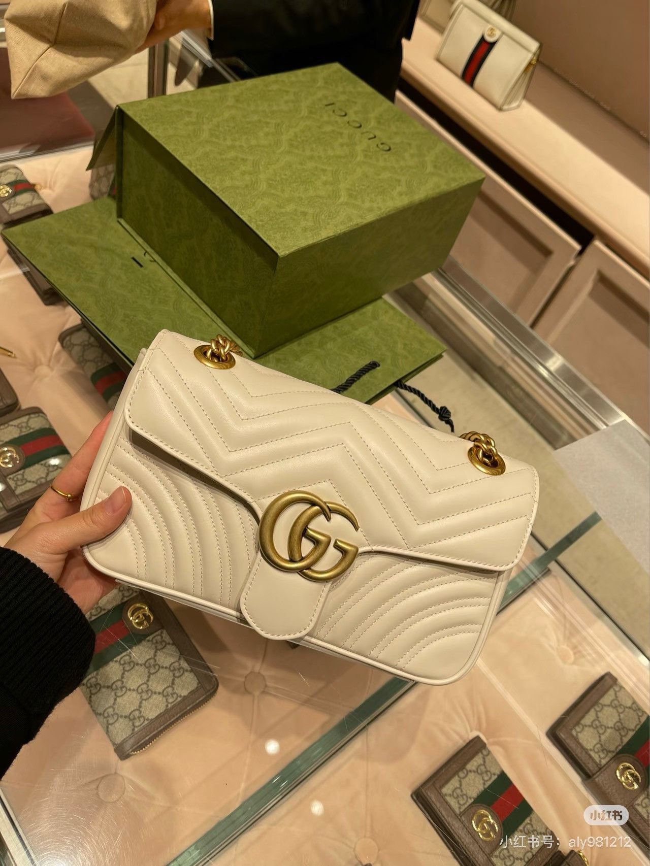 Gucci Gucci Marmont 26 Leather Chain Bag Size ONE SIZE - 8 Thumbnail