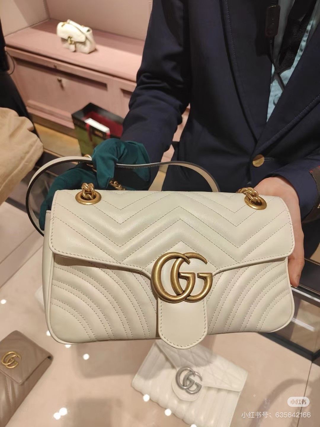 Gucci Gucci Marmont 26 Leather Chain Bag Size ONE SIZE - 3 Thumbnail