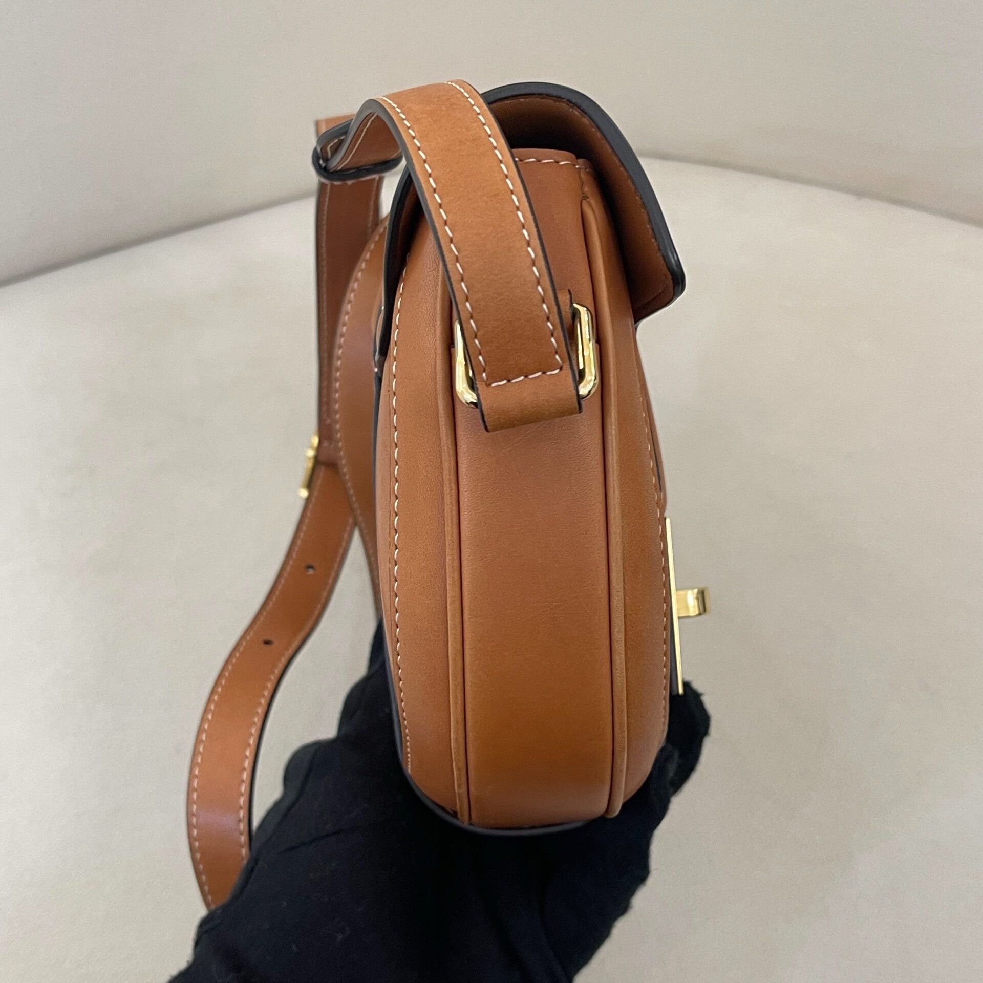Celine Celine Small Saddle Besace Crossbody Bag Size ONE SIZE - 5 Thumbnail
