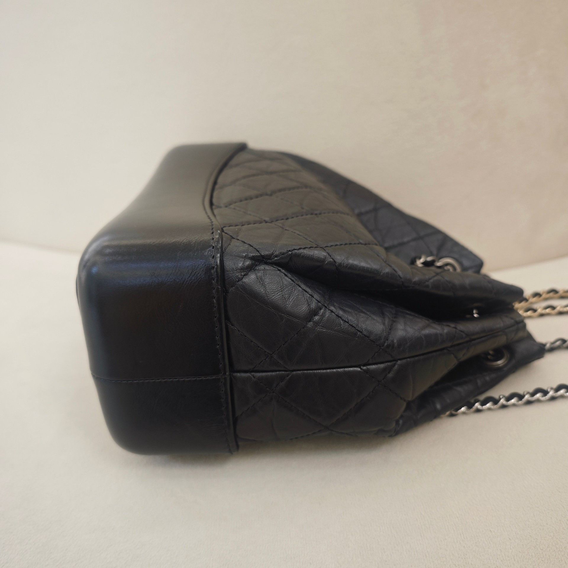 Chanel Chanel Black Backpack Gold-Silver Chain Small Size ONE SIZE - 4 Thumbnail