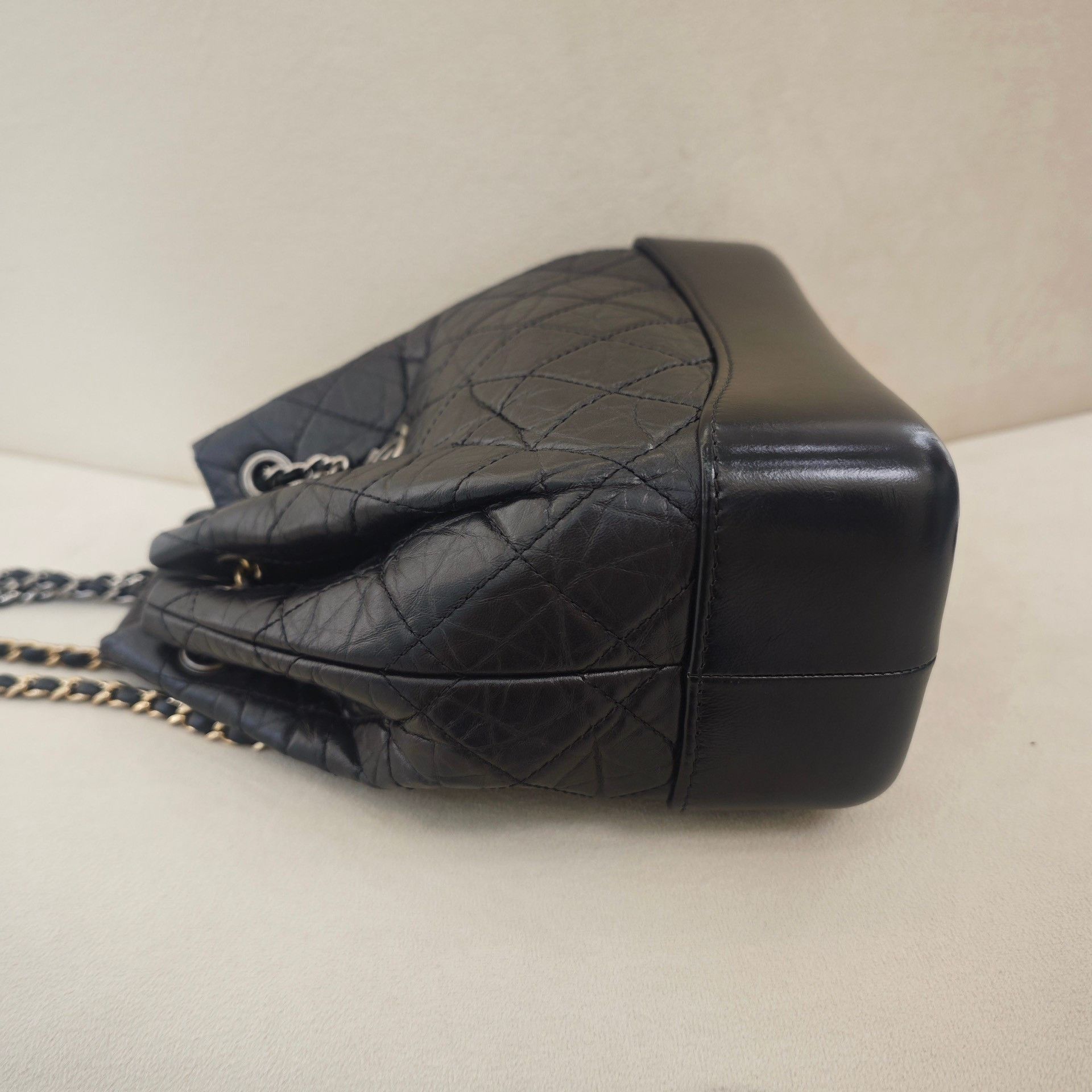 Chanel Chanel Black Backpack Gold-Silver Chain Small Size ONE SIZE - 3 Thumbnail