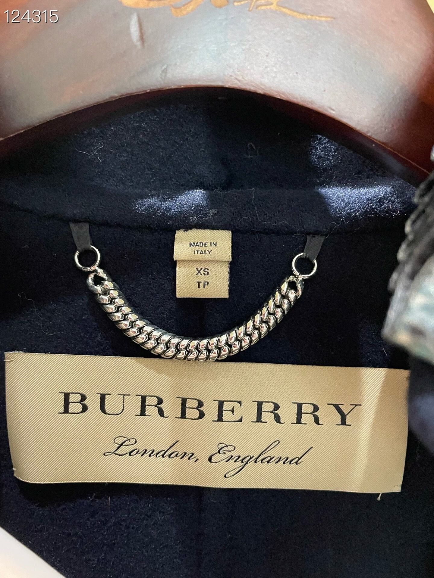 Burberry Burberry Snake Skin Collar Cashmere Cape Size M / US 6-8 / IT 42-44 - 4 Thumbnail