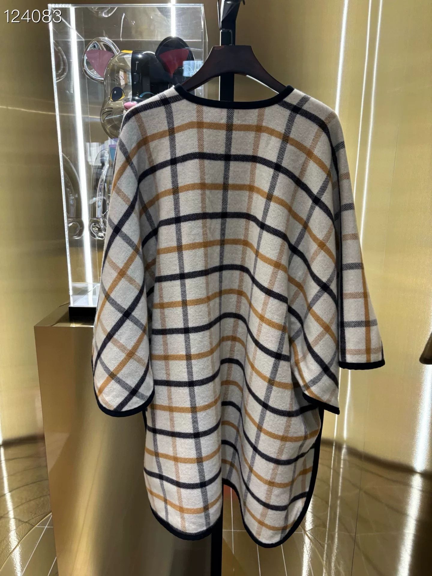 Hermes HERMÈS Camail Cashmere Double-Sided Cape Size M / US 6-8 / IT 42-44 - 2 Thumbnail