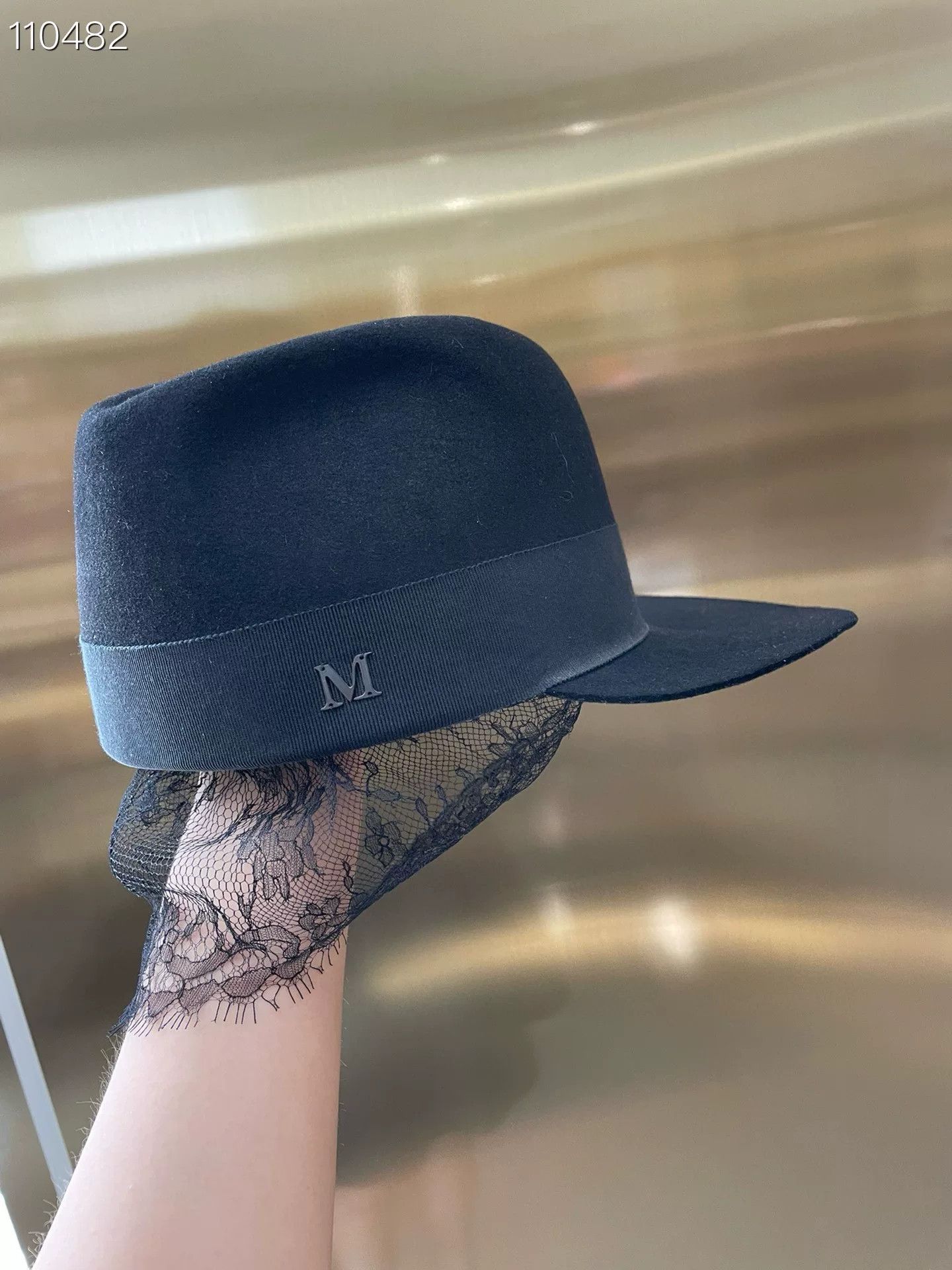 Other Nearly New M Hat Size ONE SIZE - 3 Thumbnail