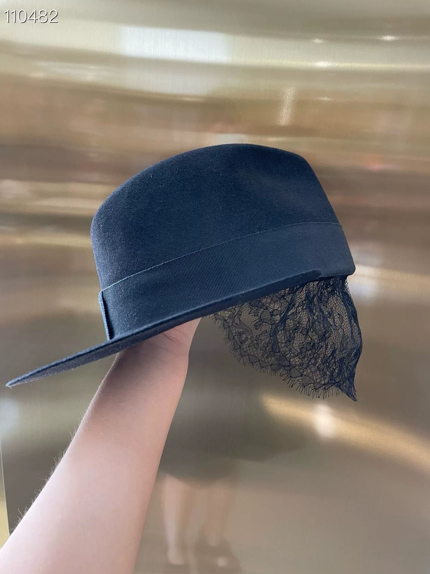 Other Nearly New M Hat Size ONE SIZE - 2 Thumbnail