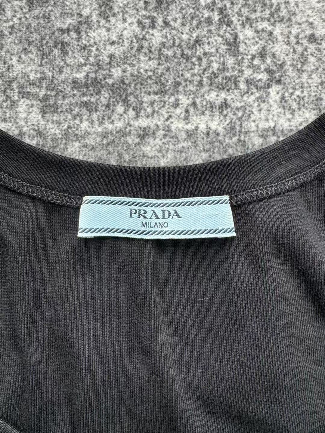 Prada Prada Black Triangle Logo Vest Size M / US 6-8 / IT 42-44 - 3 Thumbnail