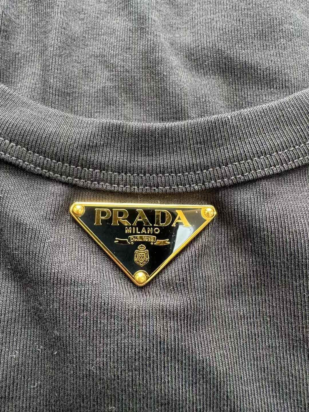 Prada Prada Black Triangle Logo Vest Size M / US 6-8 / IT 42-44 - 4 Thumbnail