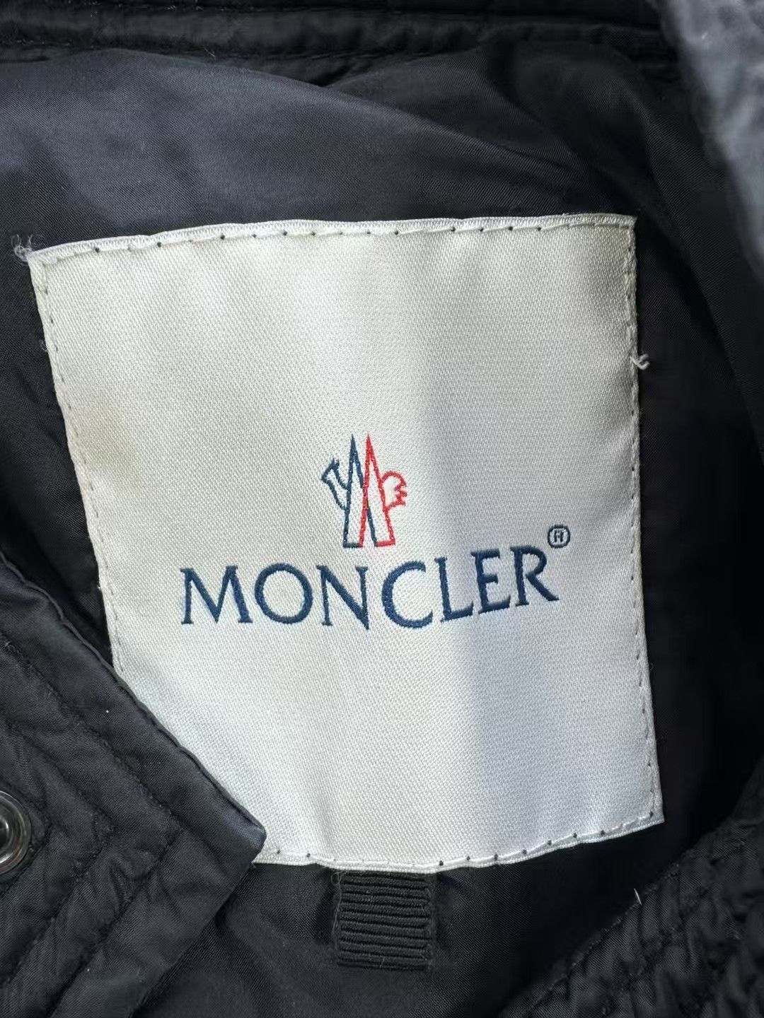Moncler Moncler Vintage Diagonal Zipper Down Jacket Size M / US 6-8 / IT 42-44 - 4 Thumbnail