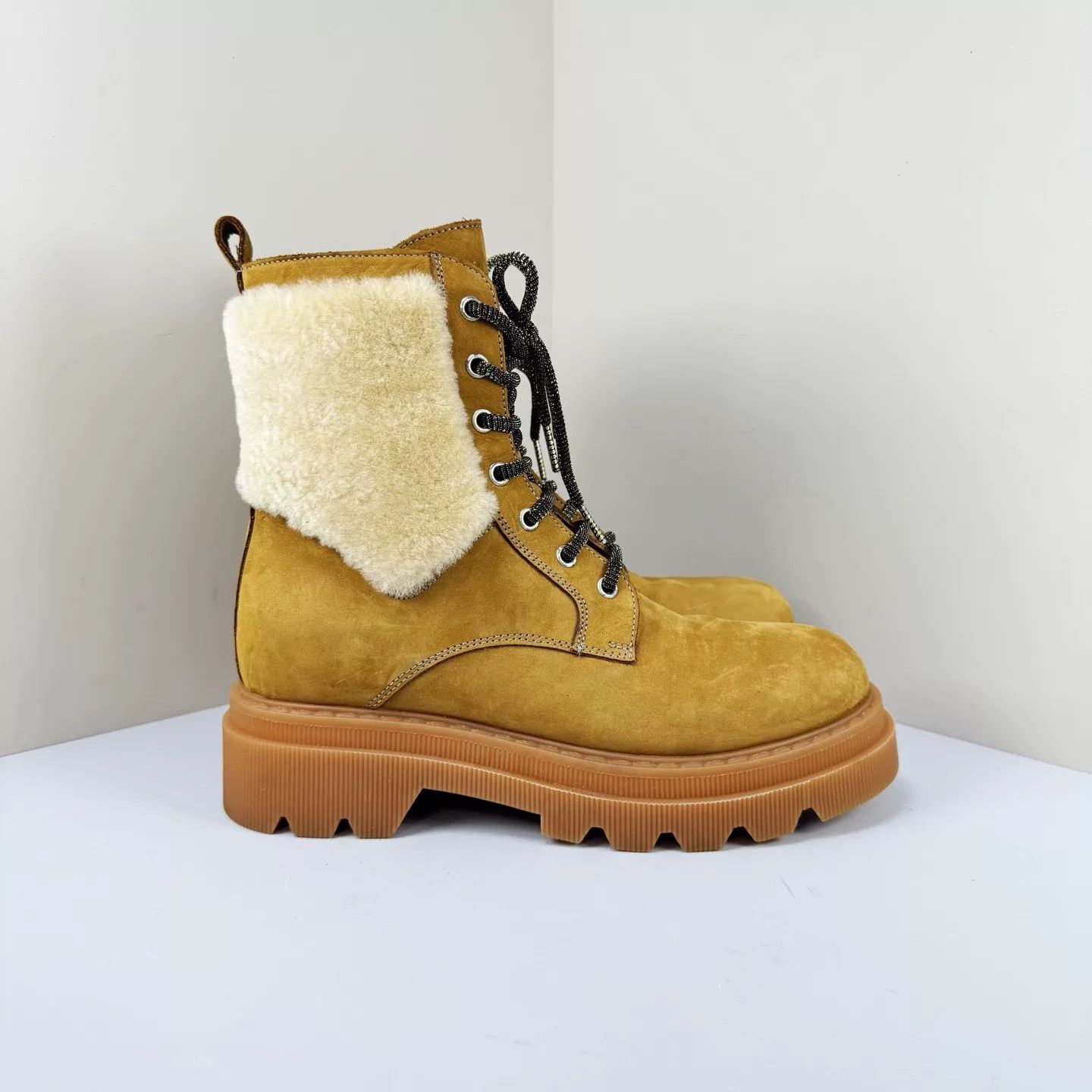 Other Voile Blanche Lamb Wool Martin Boots Size US 7 / IT 37 - 4 Thumbnail