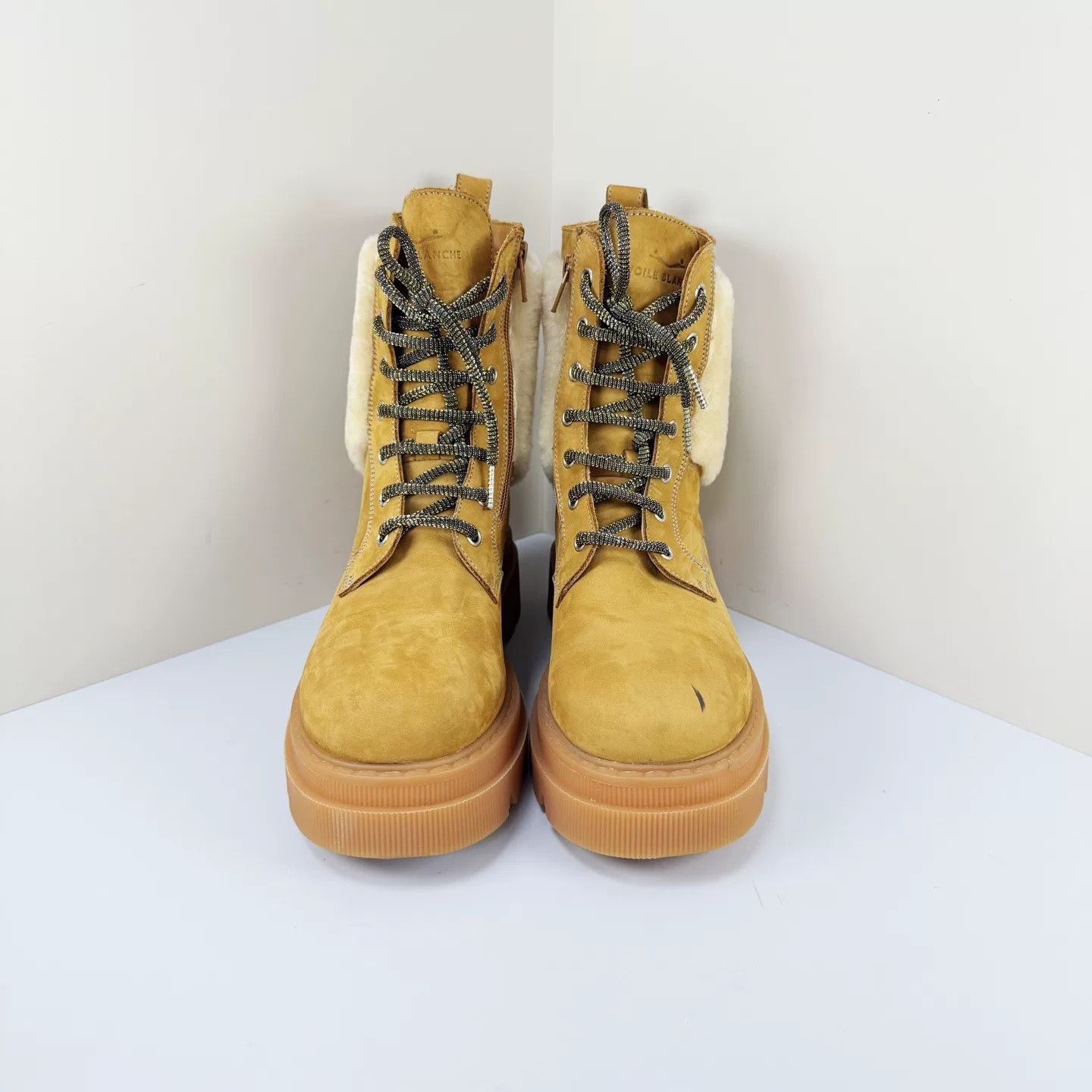 Other Voile Blanche Lamb Wool Martin Boots Size US 7 / IT 37 - 2 Thumbnail