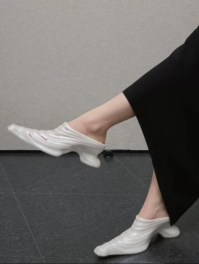 Other BHIVE Pearl White Irregular Mules Size US 7 / IT 37 - 9 Thumbnail