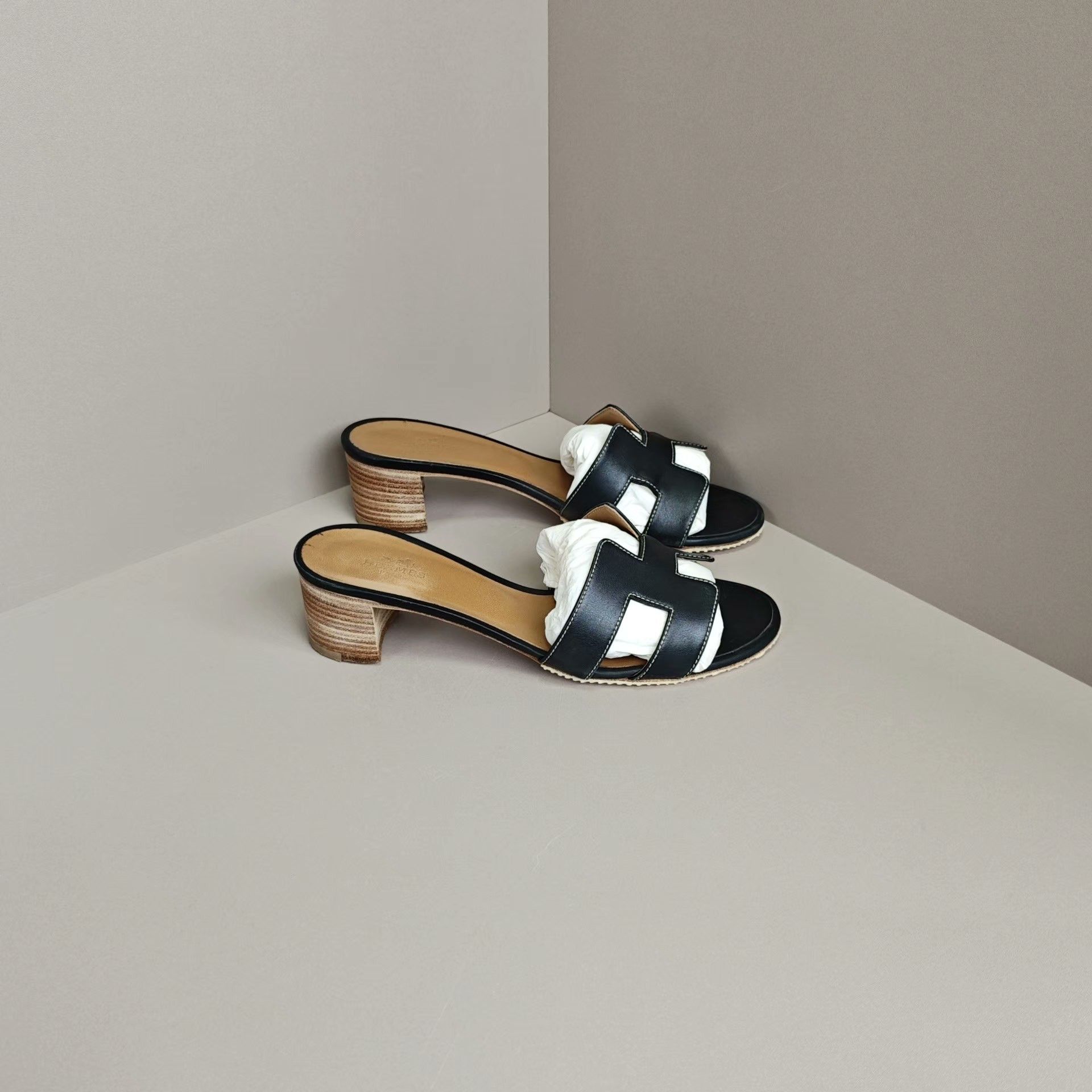 Hermes Hermes Sandals us_6 Women Size US 6 / IT 36 - 4 Thumbnail