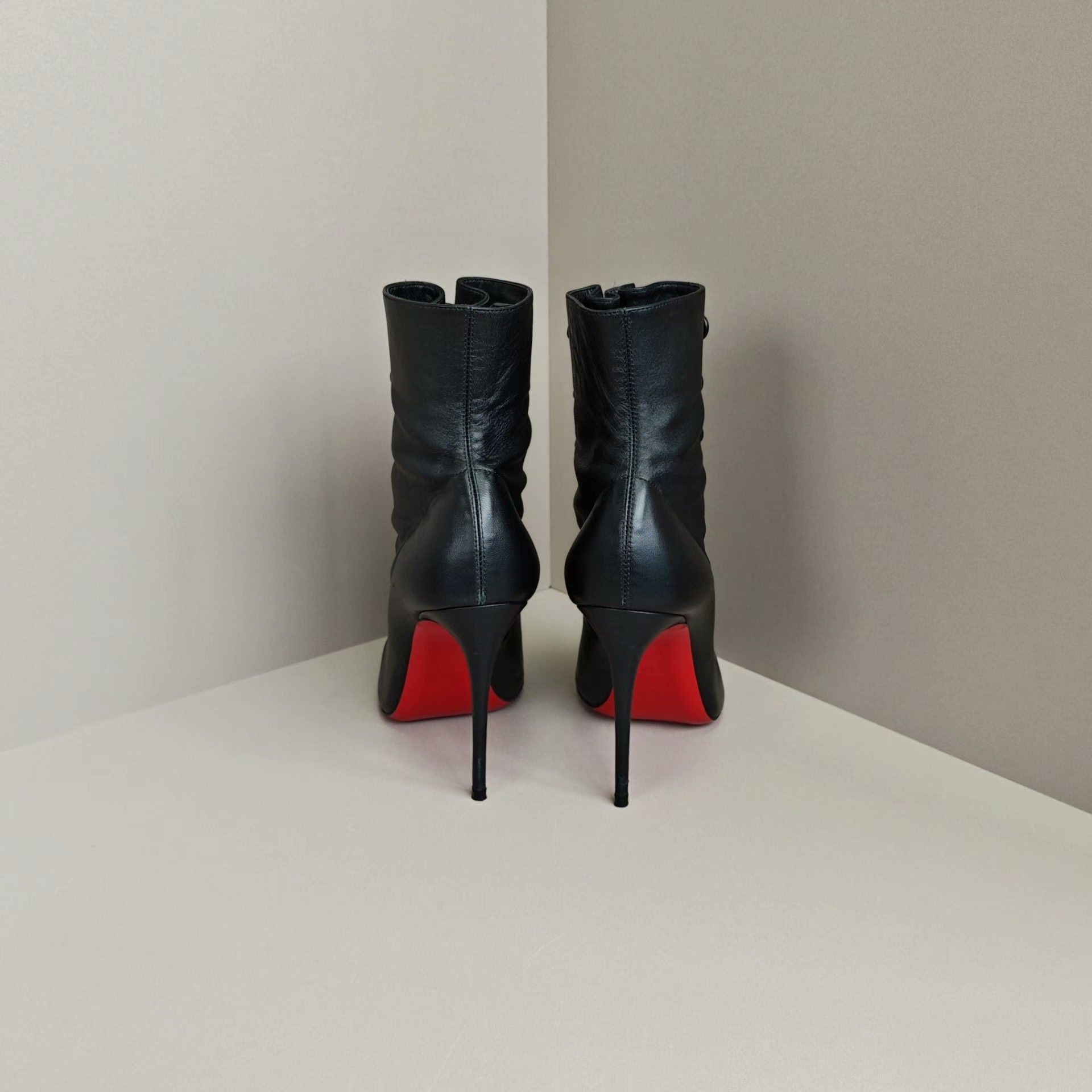 Christian Louboutin Christian Louboutin Boots us_6 Women Size US 6 / IT 36 - 3 Thumbnail